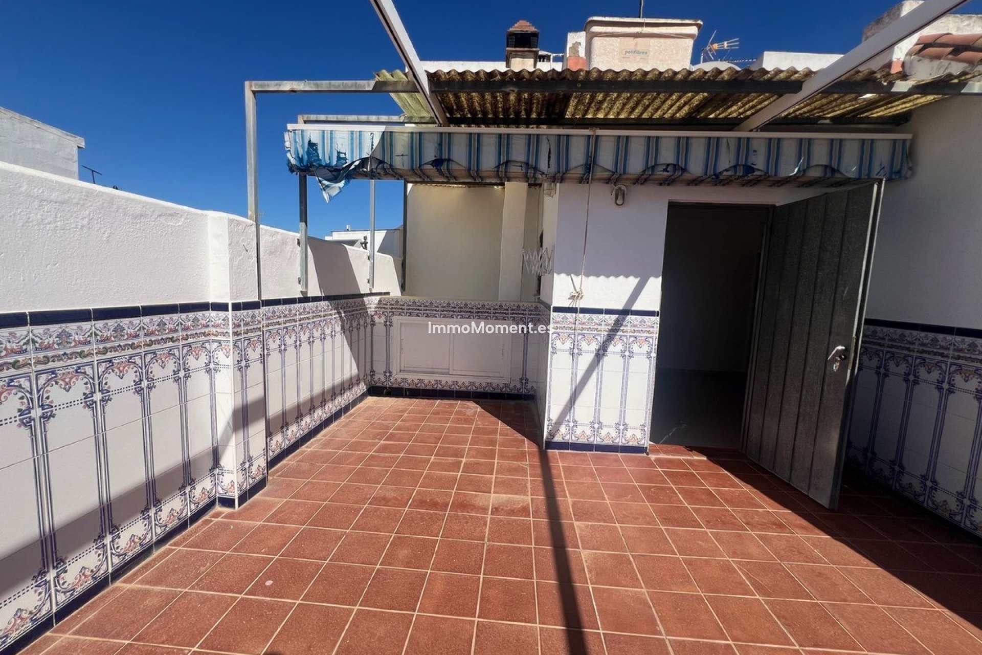 Resale - Detached villa - Estepona - Estepona Centro