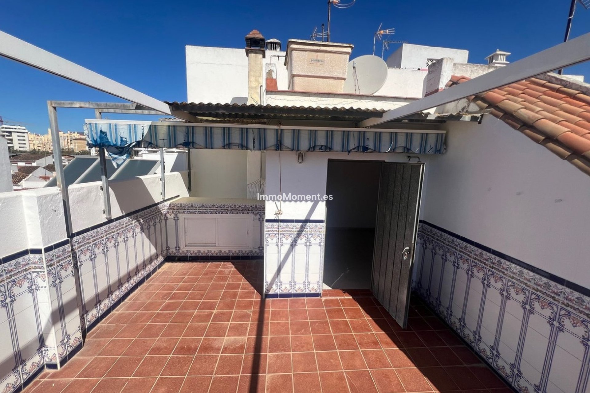 Resale - Detached villa - Estepona - Estepona Centro