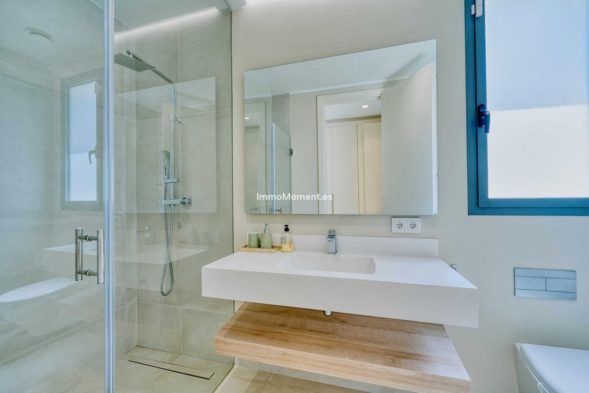 Resale - Detached villa - Estepona - Estepona Centro