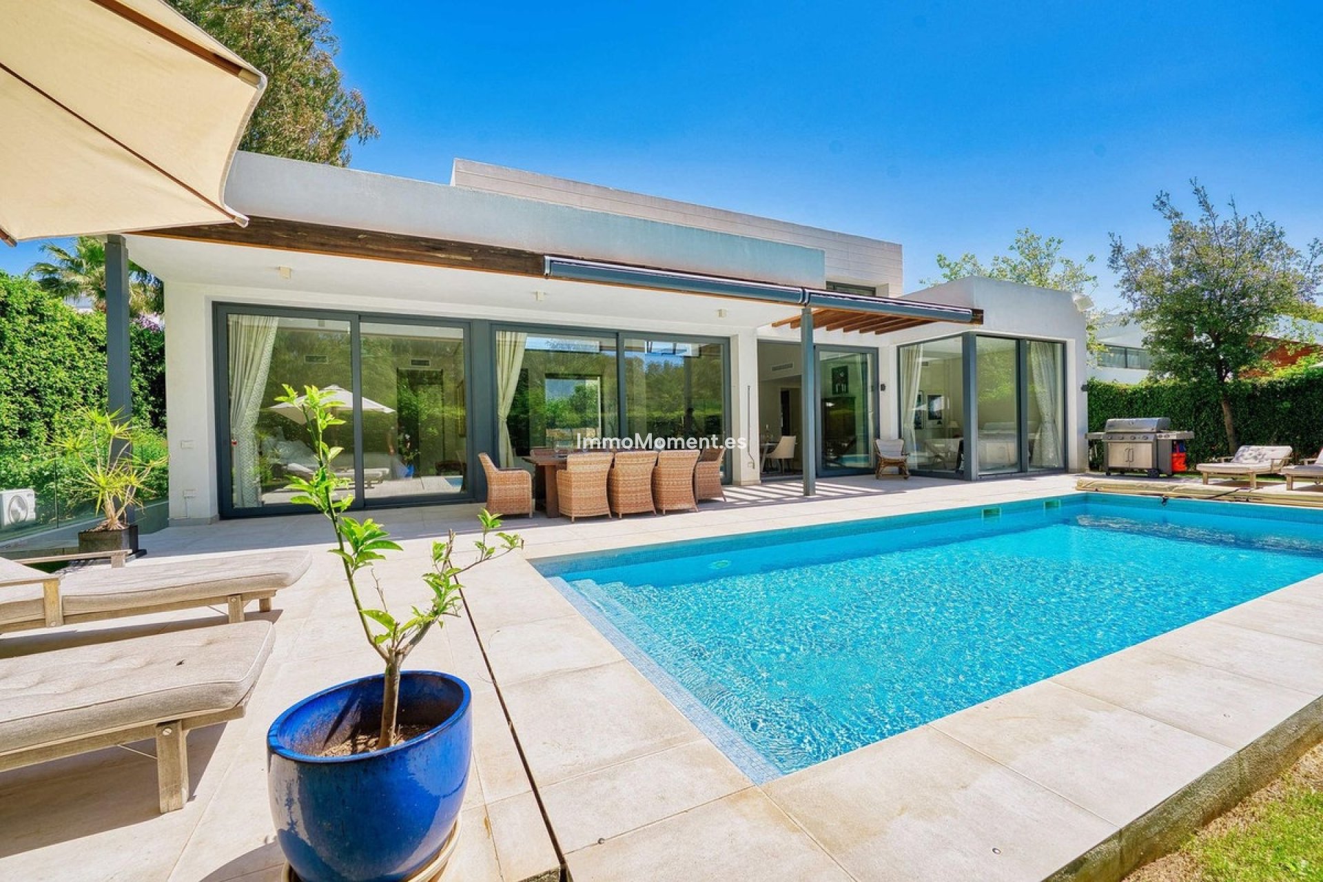 Resale - Detached villa - Estepona - Estepona Centro