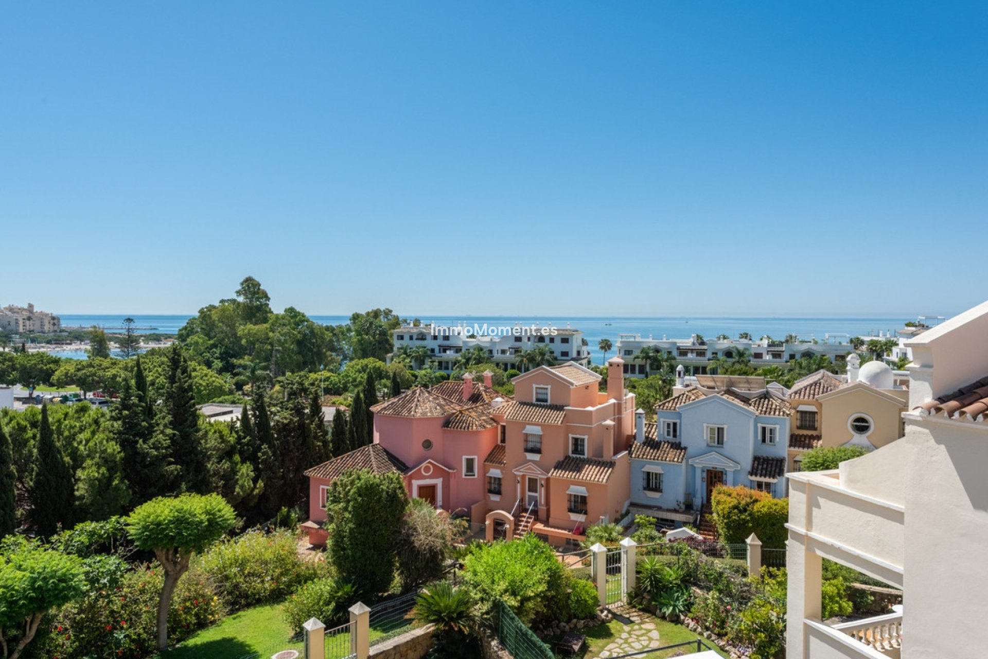 Resale - Detached villa - Estepona - Estepona Centro