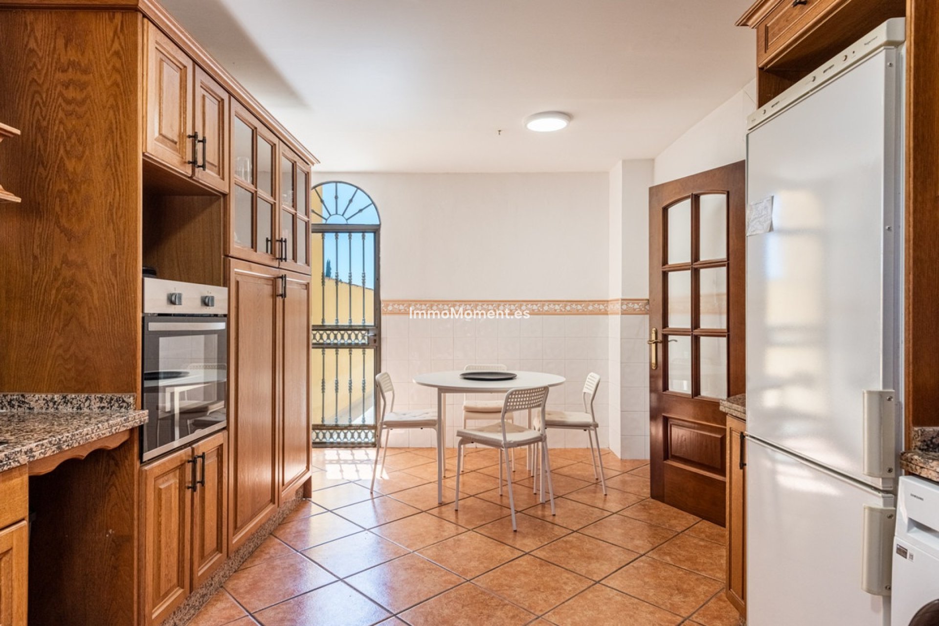Resale - Detached villa - Estepona - Estepona Centro
