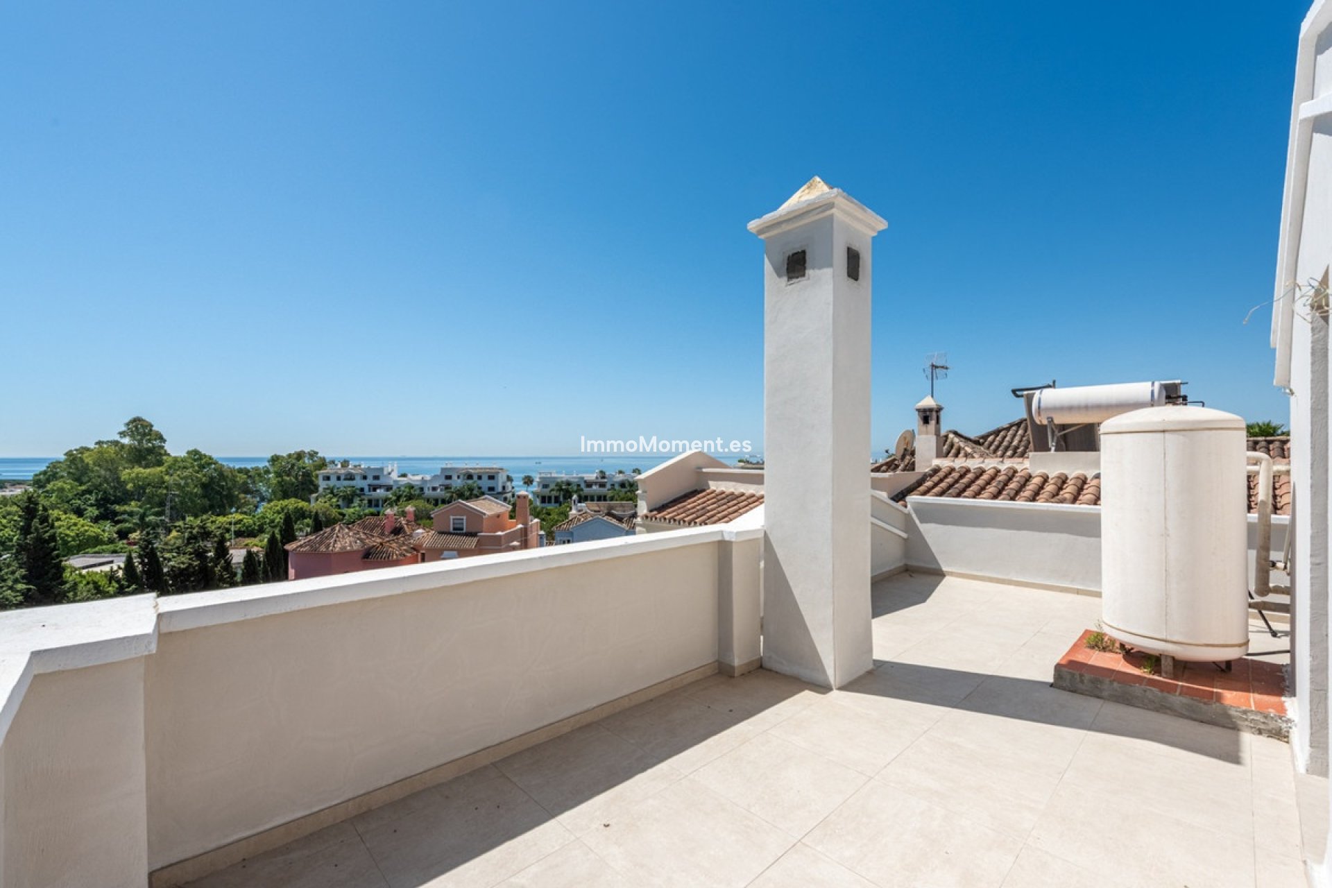 Resale - Detached villa - Estepona - Estepona Centro