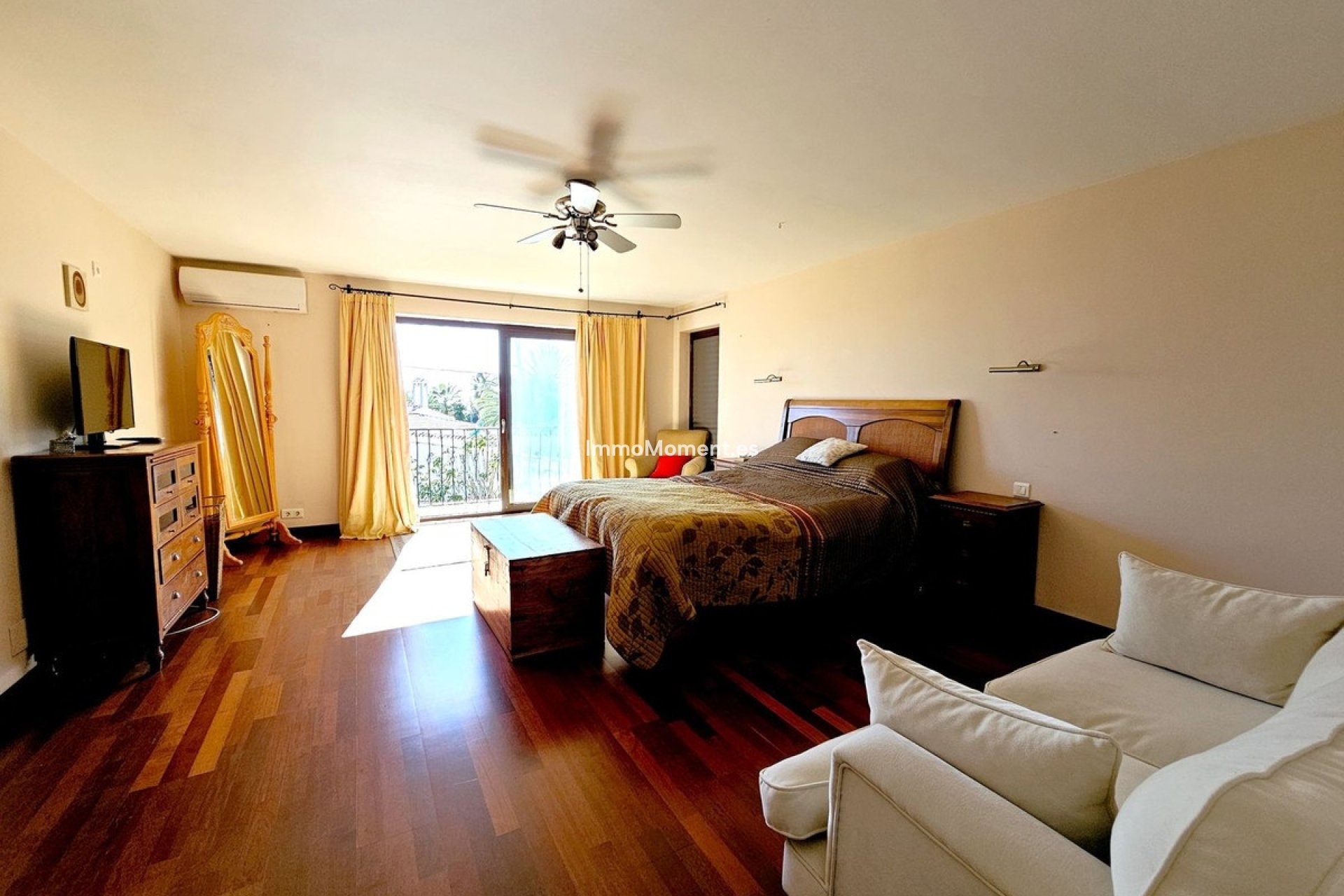 Resale - Detached villa - Estepona - Estepona Centro