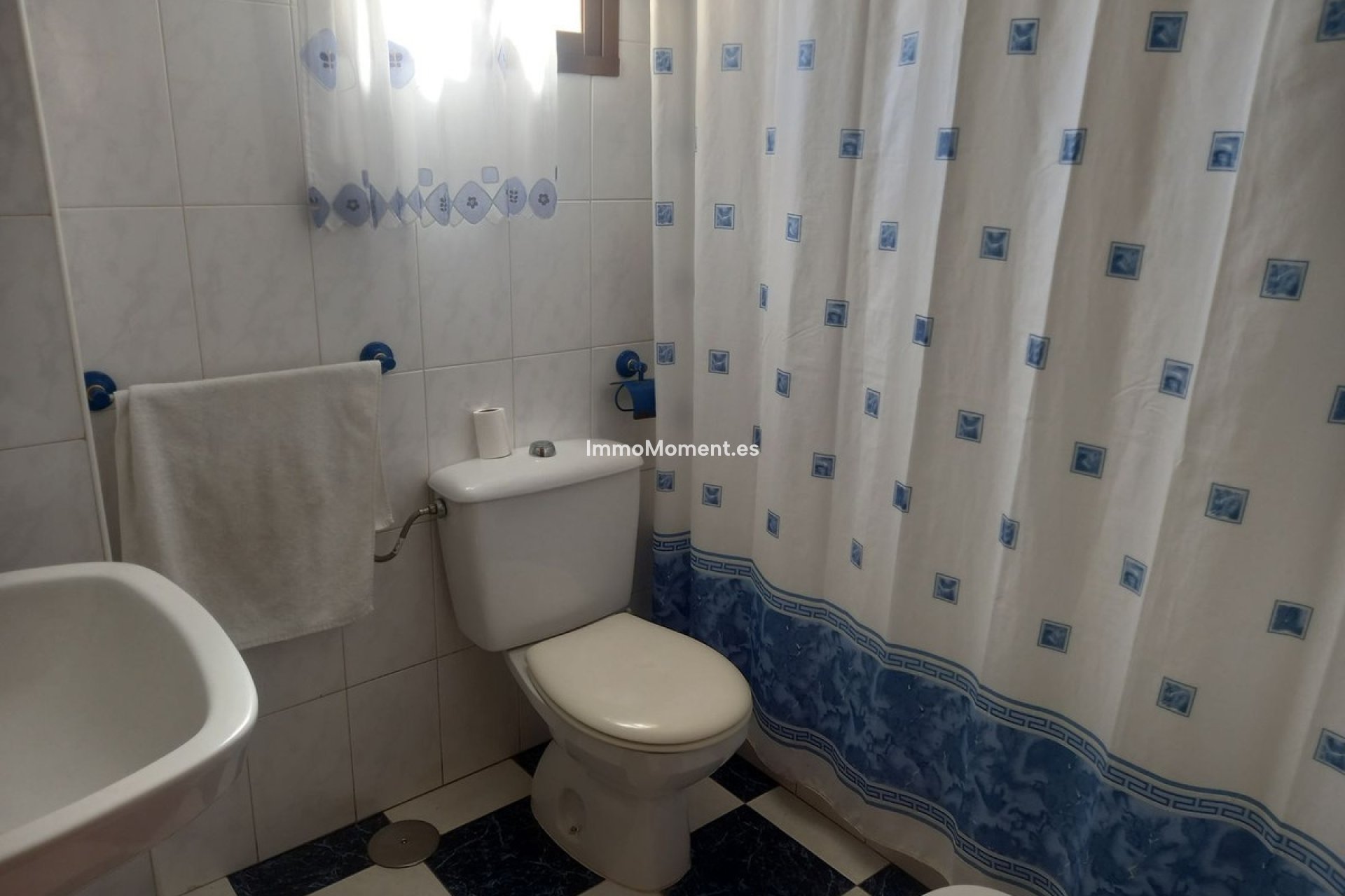 Resale - Detached villa - Estepona - Estepona Centro