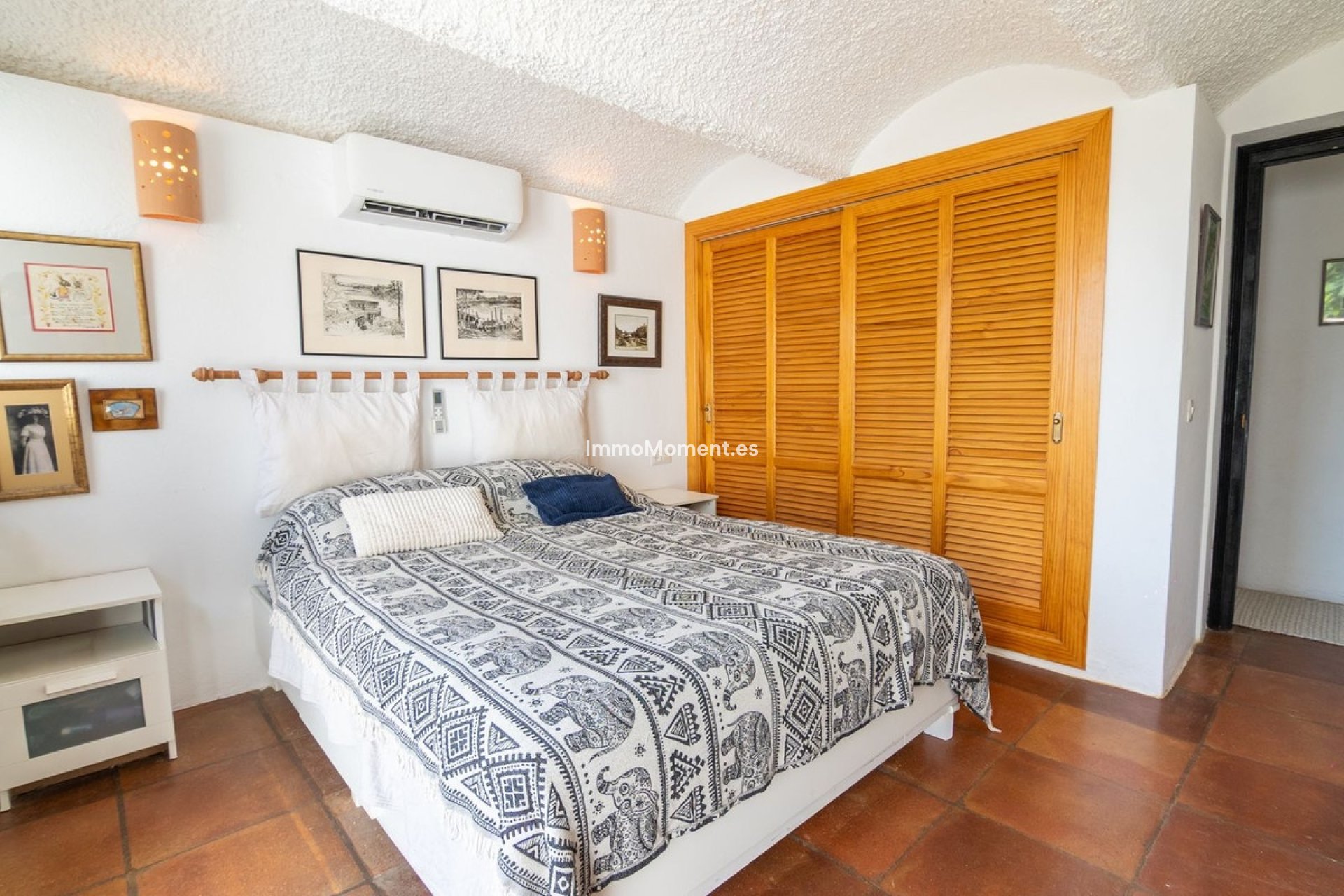 Resale - Detached villa - Estepona - Estepona Centro