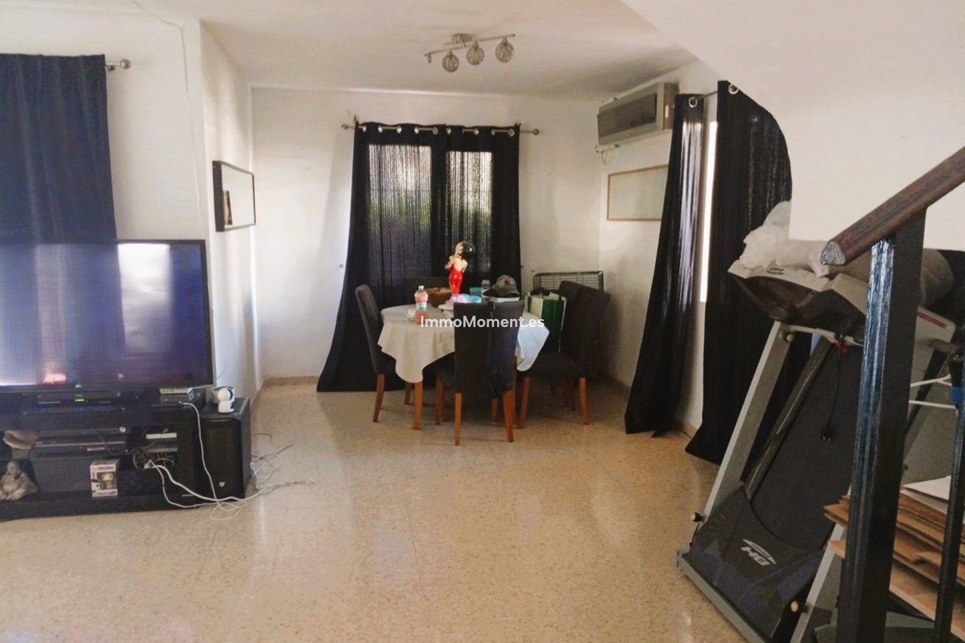 Resale - Detached villa - Estepona - Estepona Centro