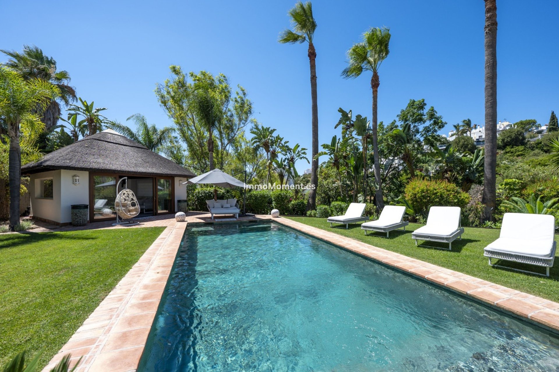 Resale - Detached villa - Estepona - Estepona Centro