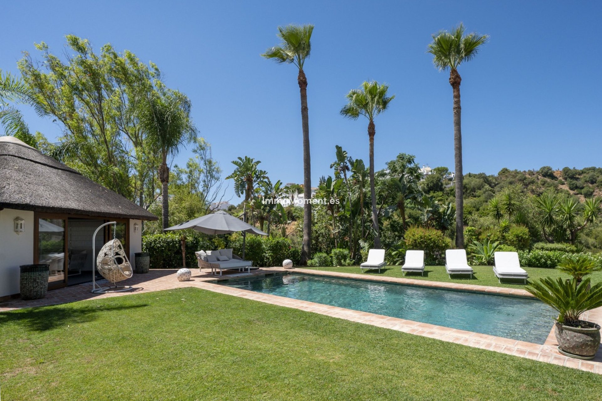 Resale - Detached villa - Estepona - Estepona Centro