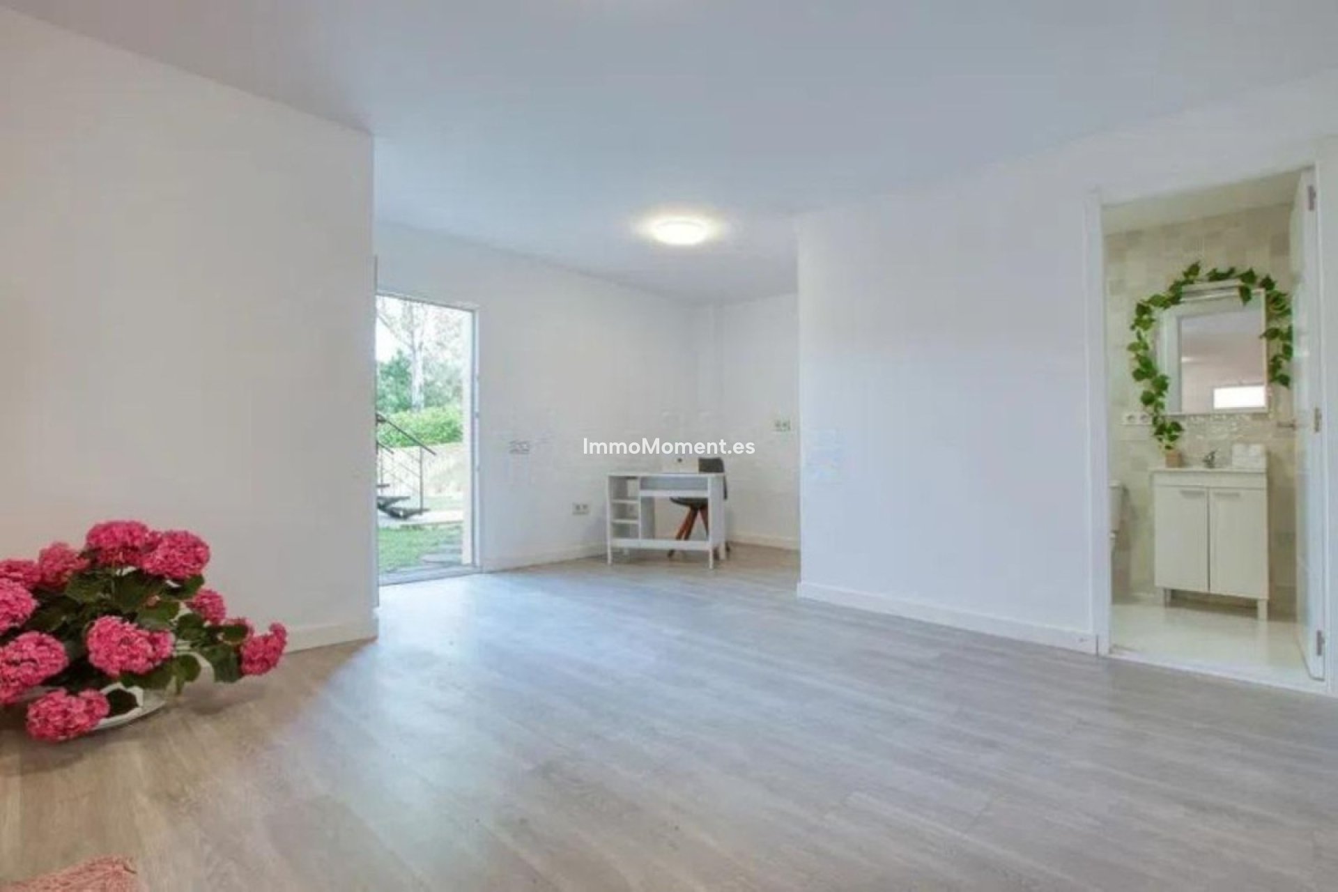 Resale - Detached villa - Estepona - Estepona Centro