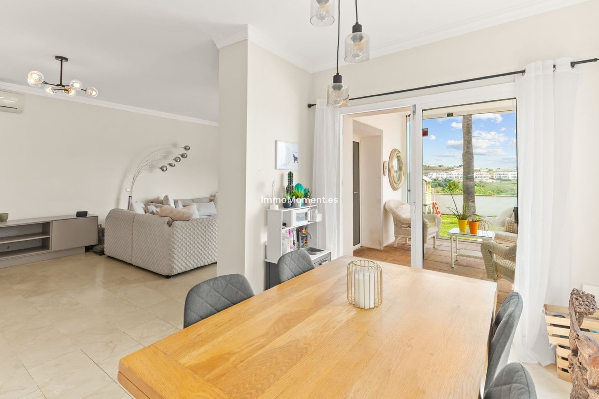 Resale - Detached villa - Estepona - Estepona Centro