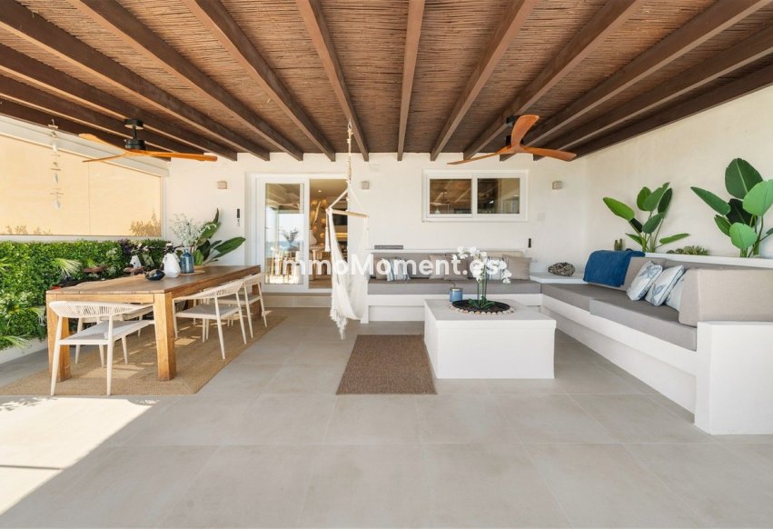 Resale - Detached villa - Estepona - Estepona Centro