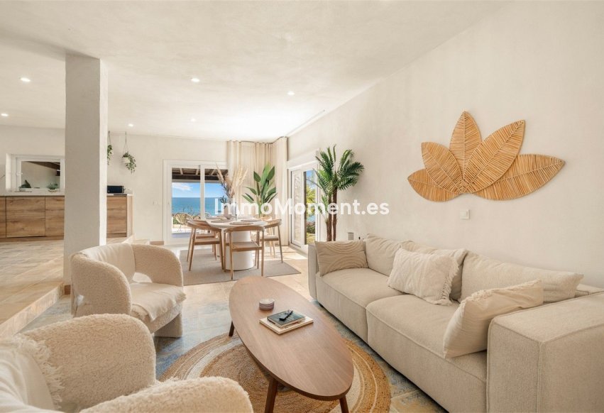 Resale - Detached villa - Estepona - Estepona Centro