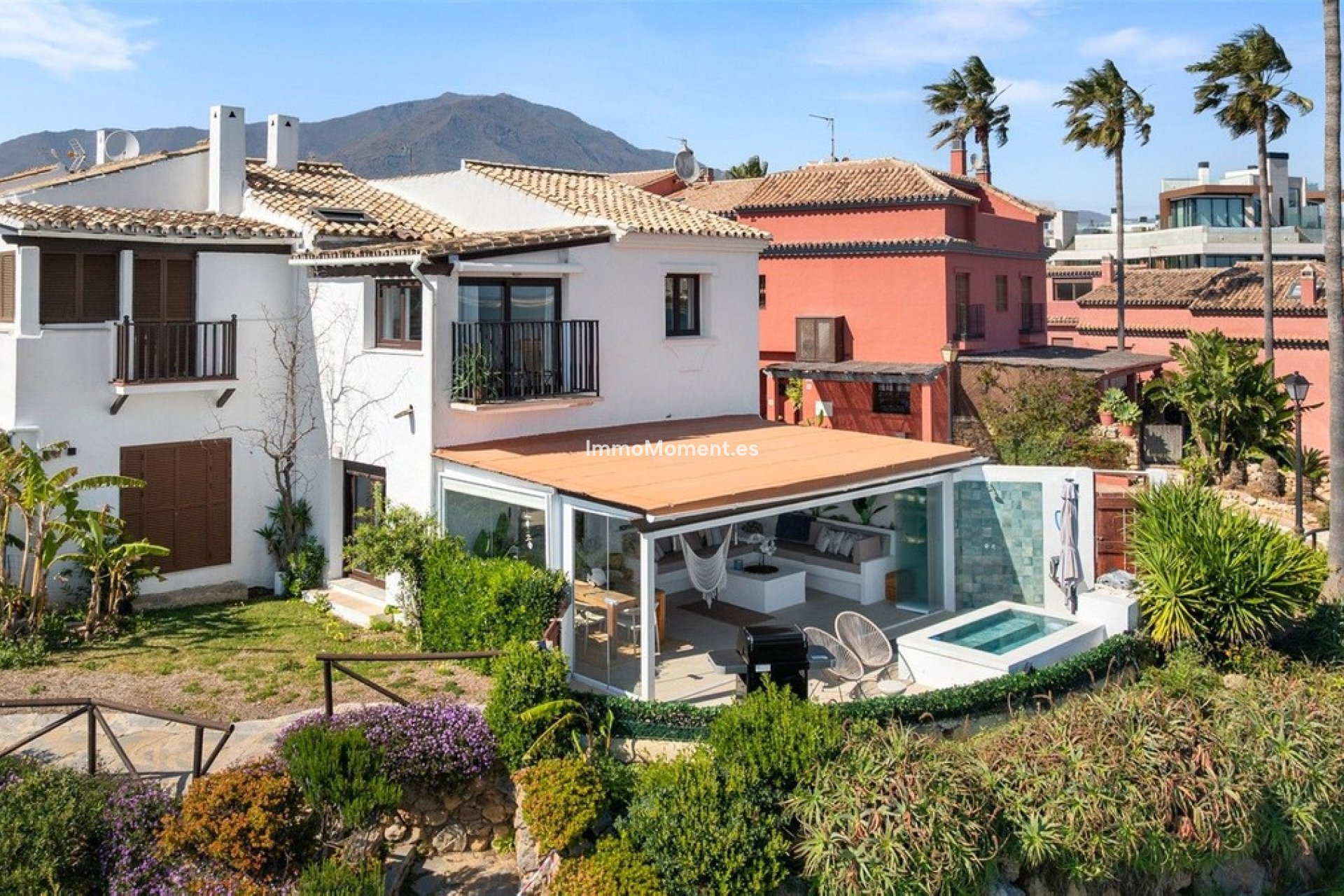 Resale - Detached villa - Estepona - Estepona Centro