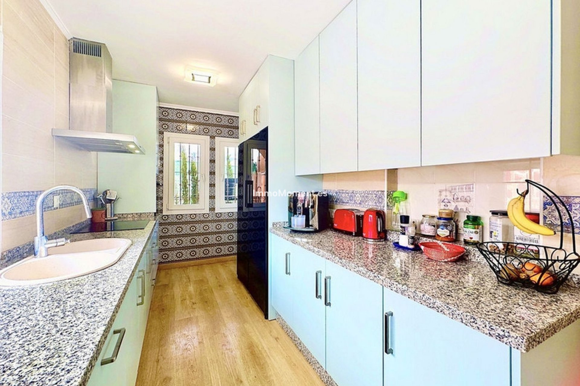 Resale - Detached villa - Estepona - Estepona Centro