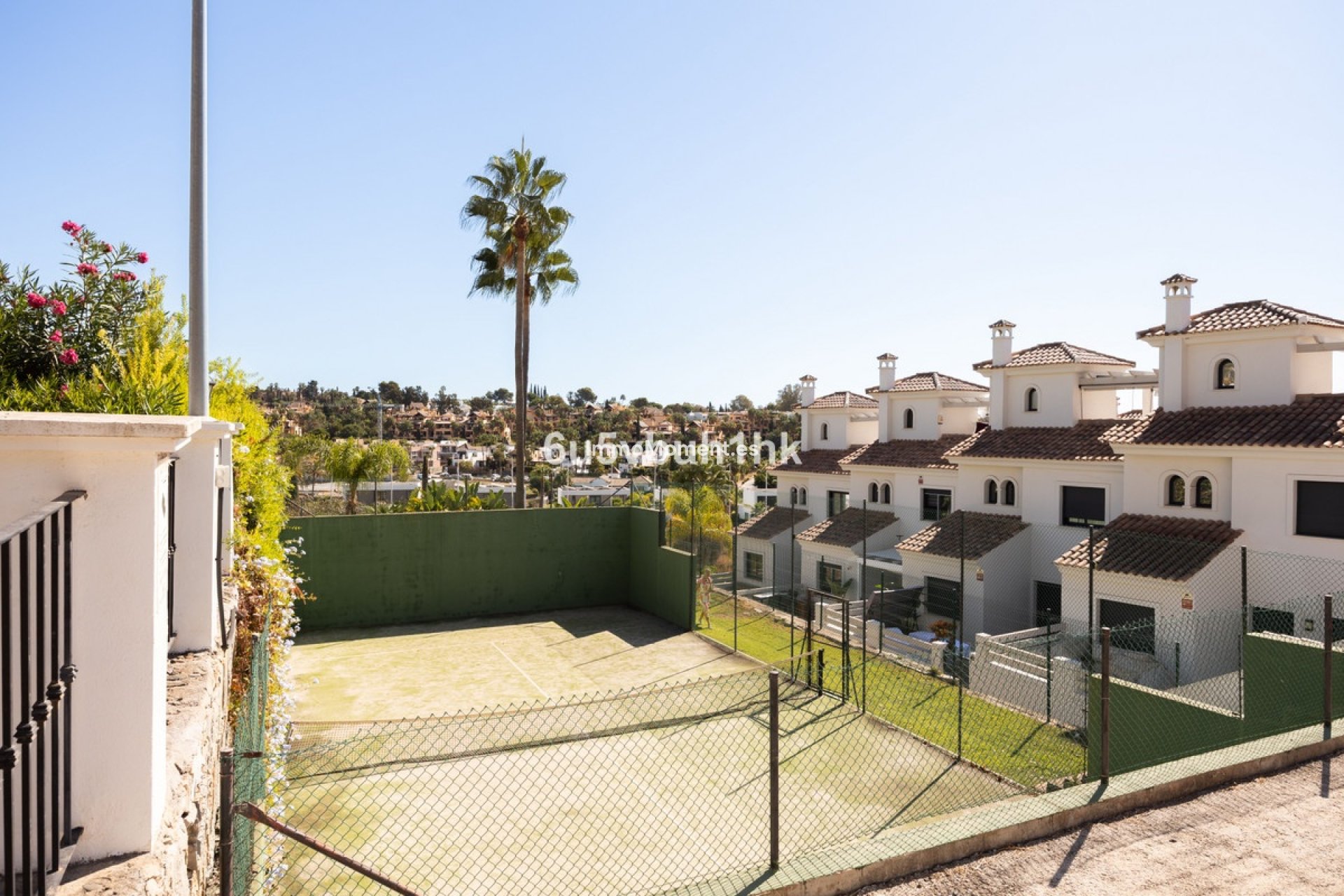 Resale - Detached villa - Estepona - Estepona Centro