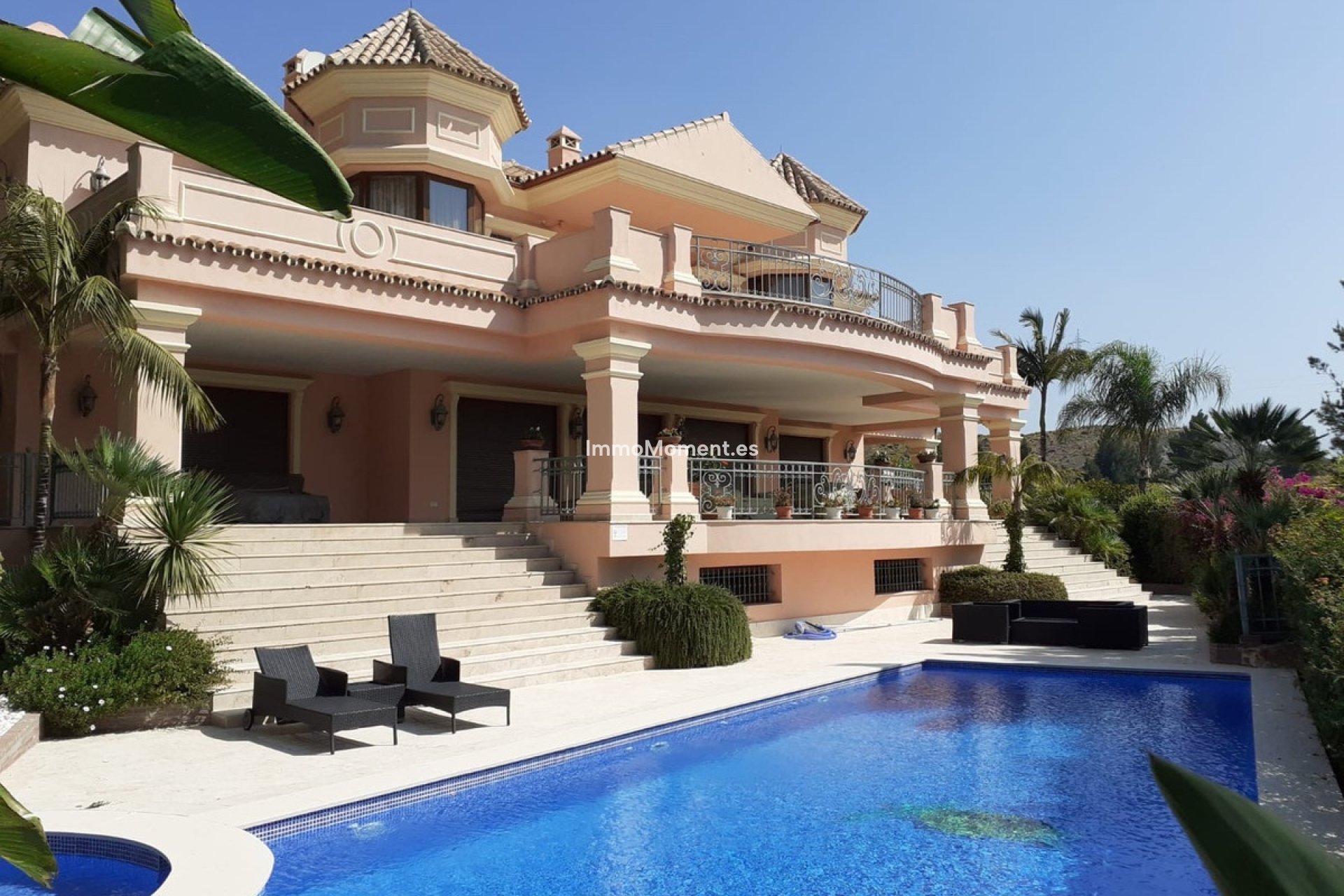 Resale - Detached villa - Estepona - Estepona Centro