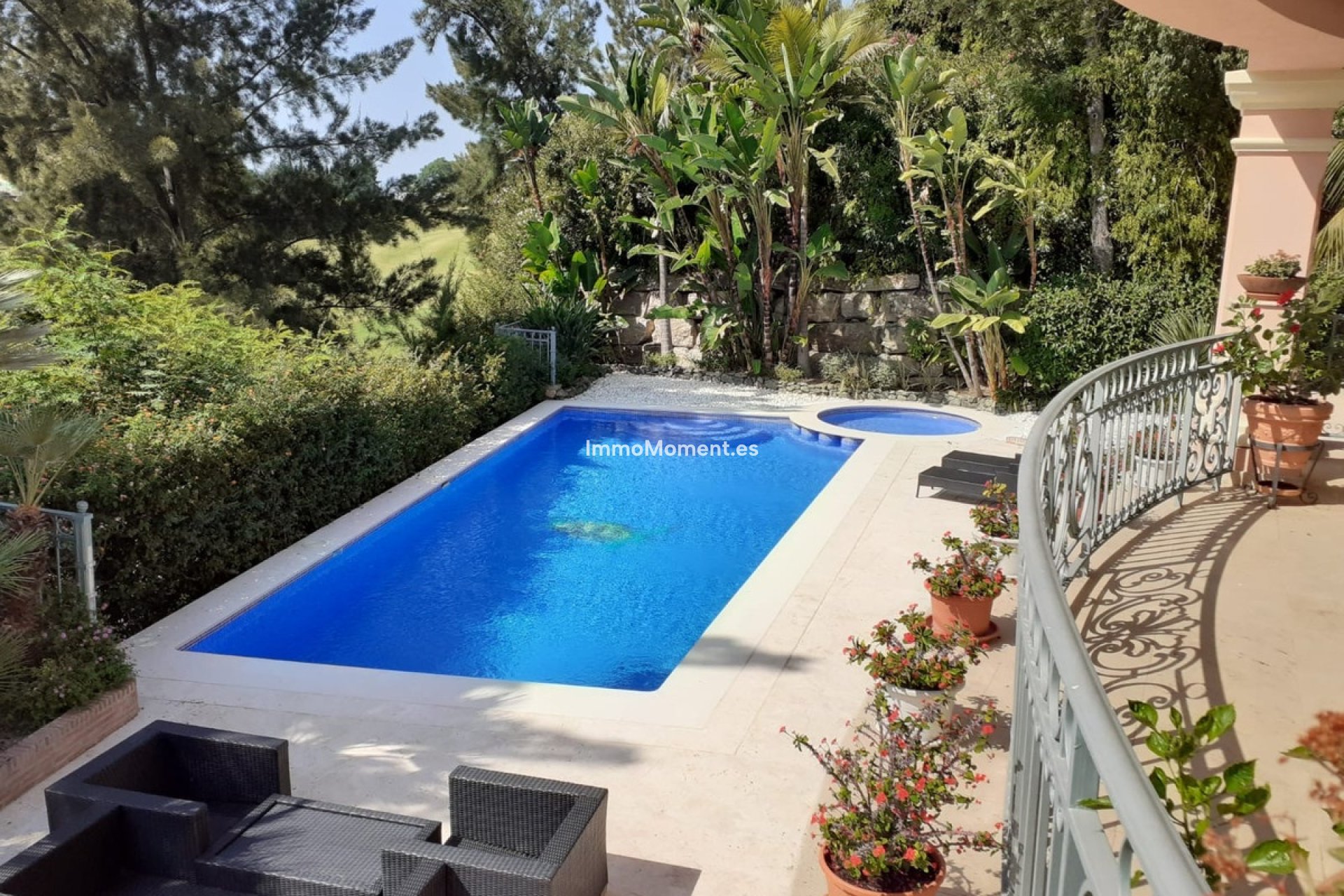 Resale - Detached villa - Estepona - Estepona Centro