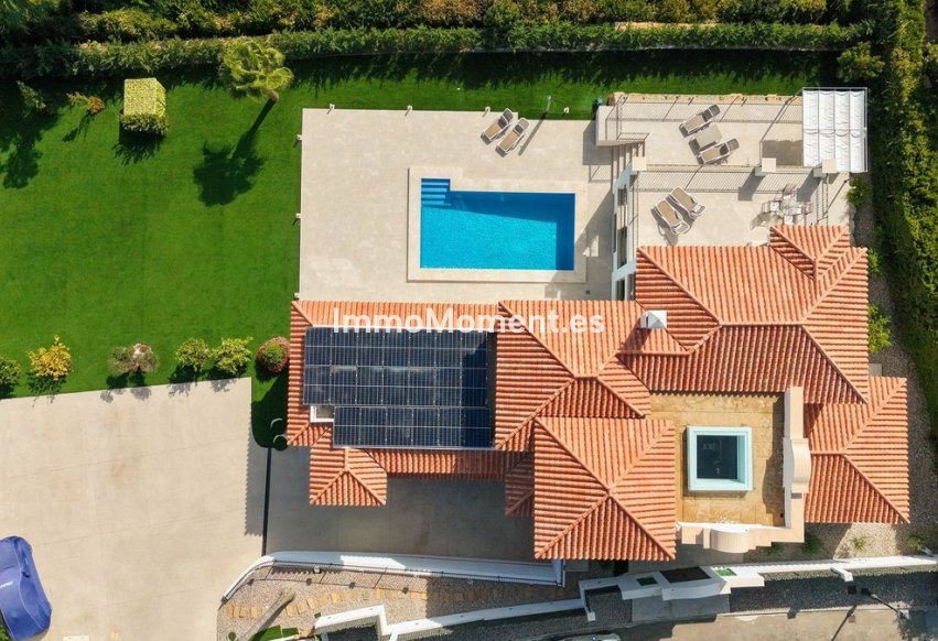 Resale - Detached villa - Estepona - Estepona Centro
