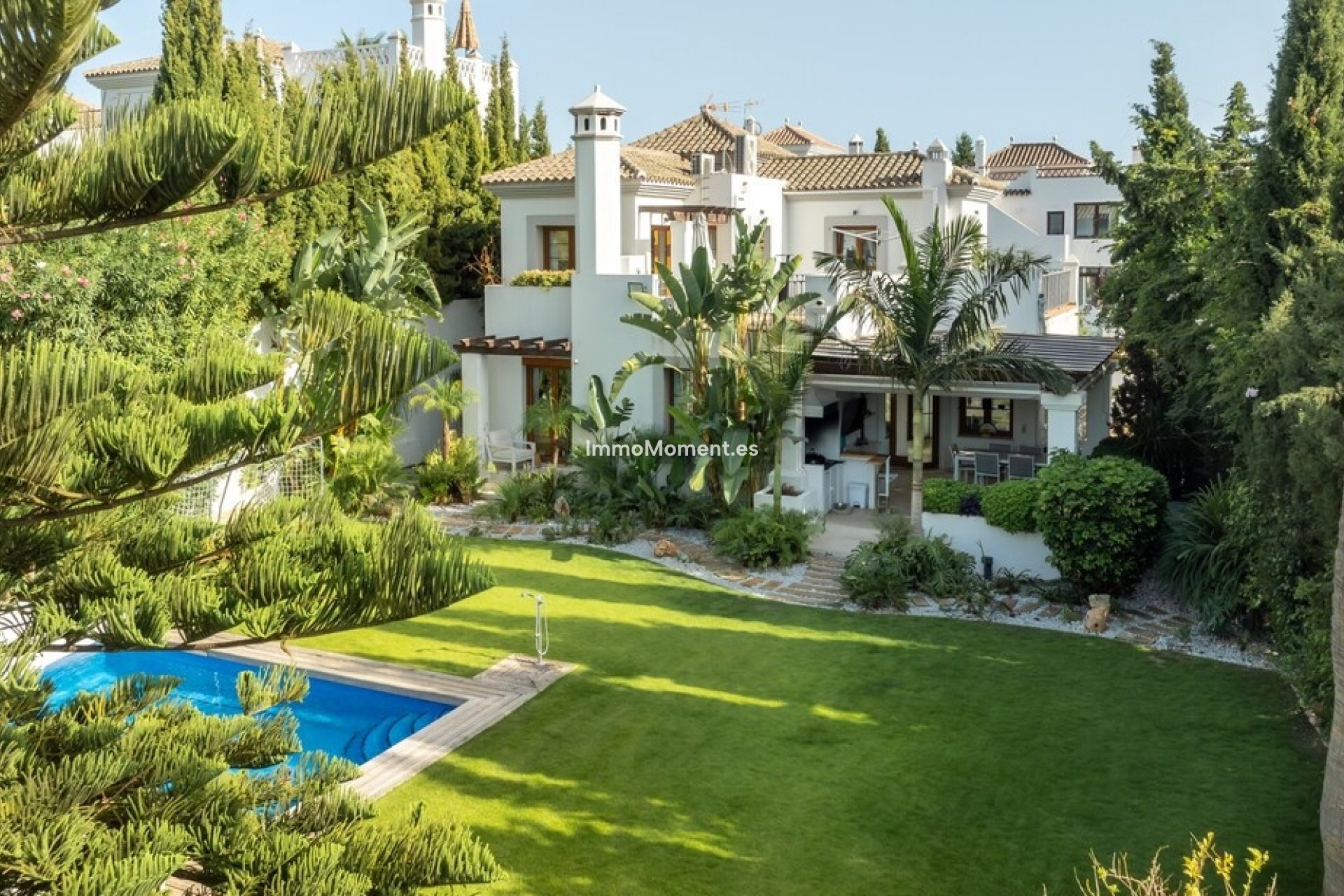 Resale - Detached villa - Estepona - Estepona Centro
