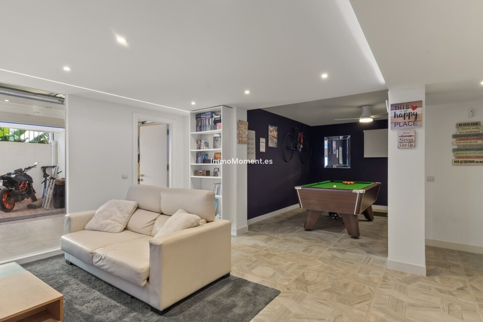 Resale - Detached villa - Estepona - Estepona Centro
