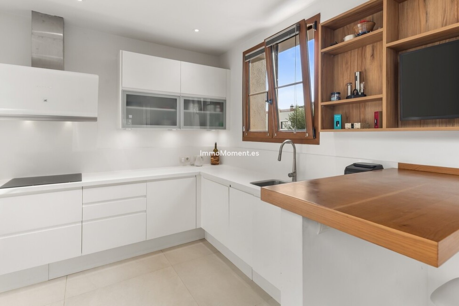 Resale - Detached villa - Estepona - Estepona Centro
