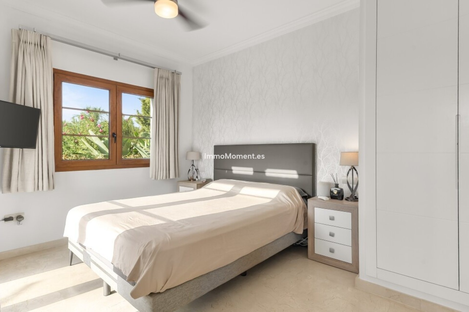 Resale - Detached villa - Estepona - Estepona Centro