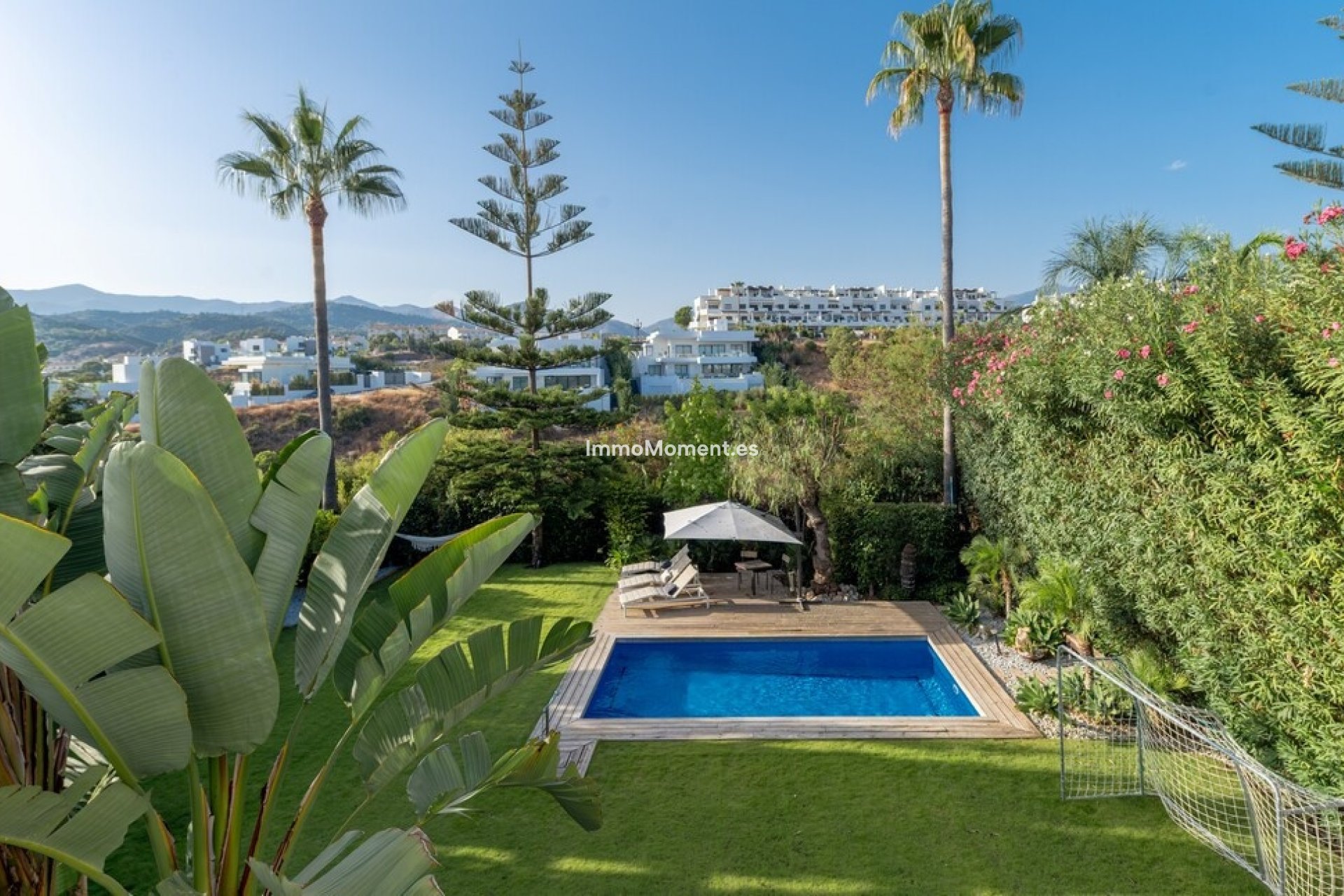 Resale - Detached villa - Estepona - Estepona Centro