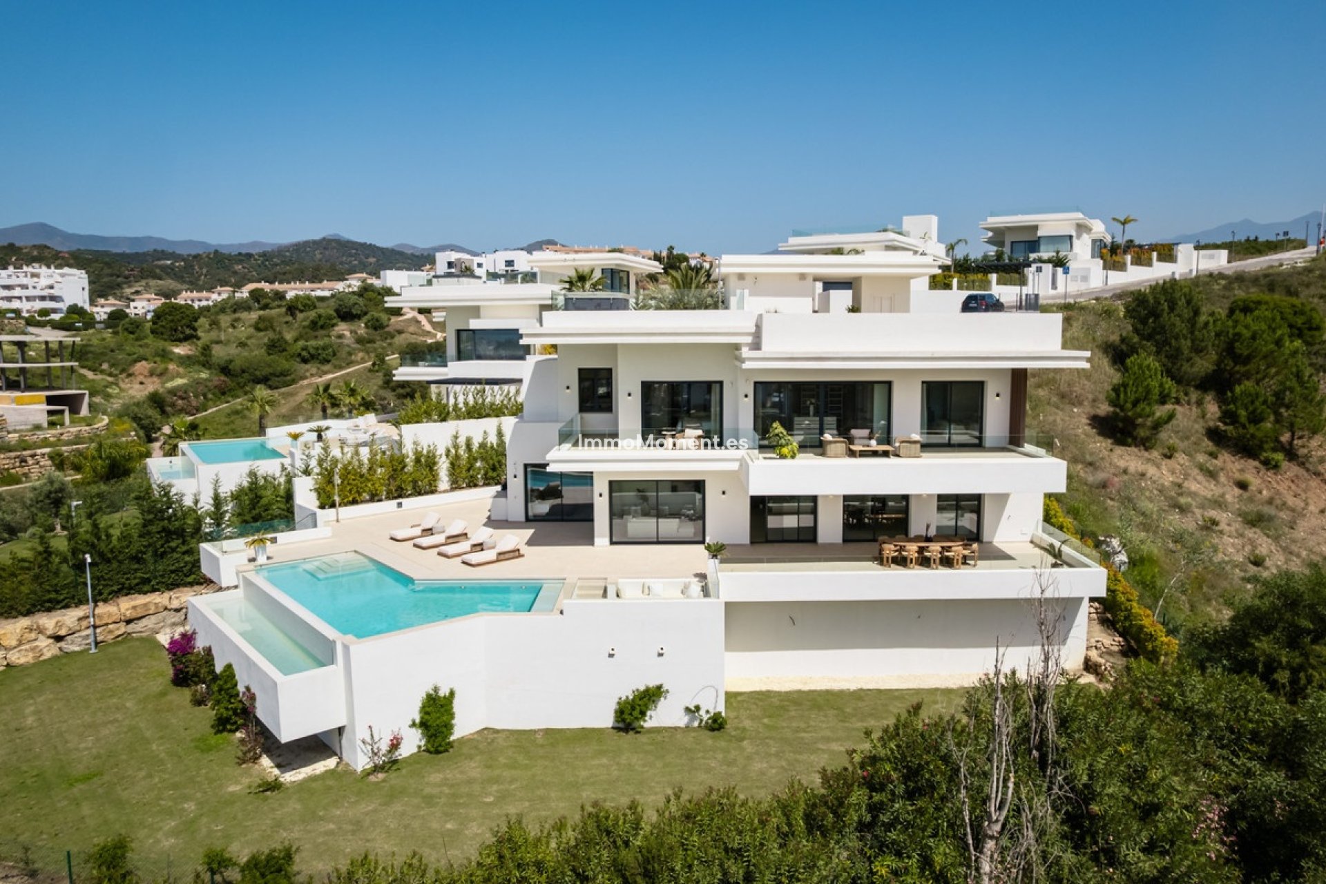 Resale - Detached villa - Estepona - Estepona Centro