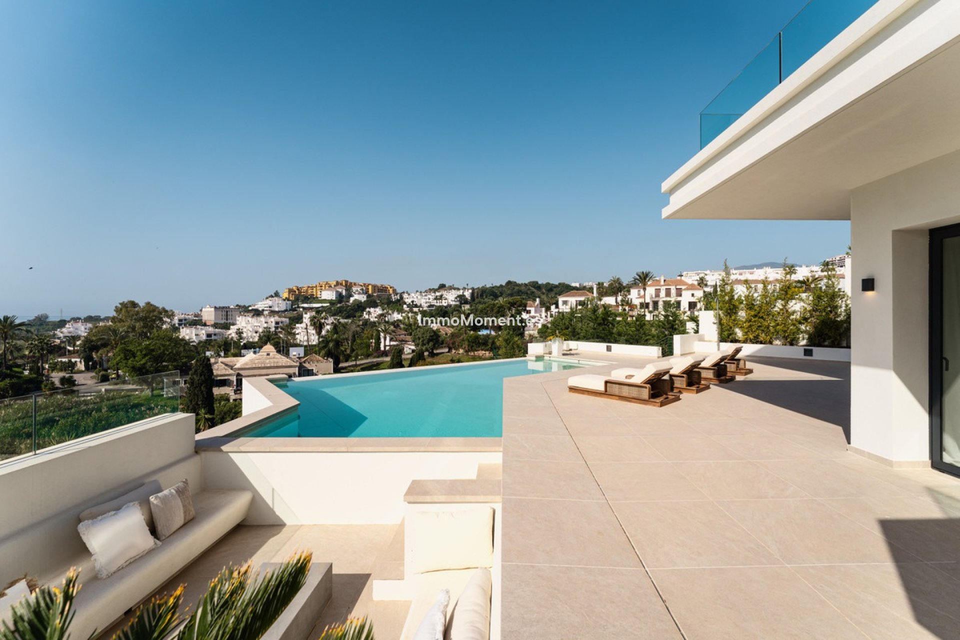 Resale - Detached villa - Estepona - Estepona Centro