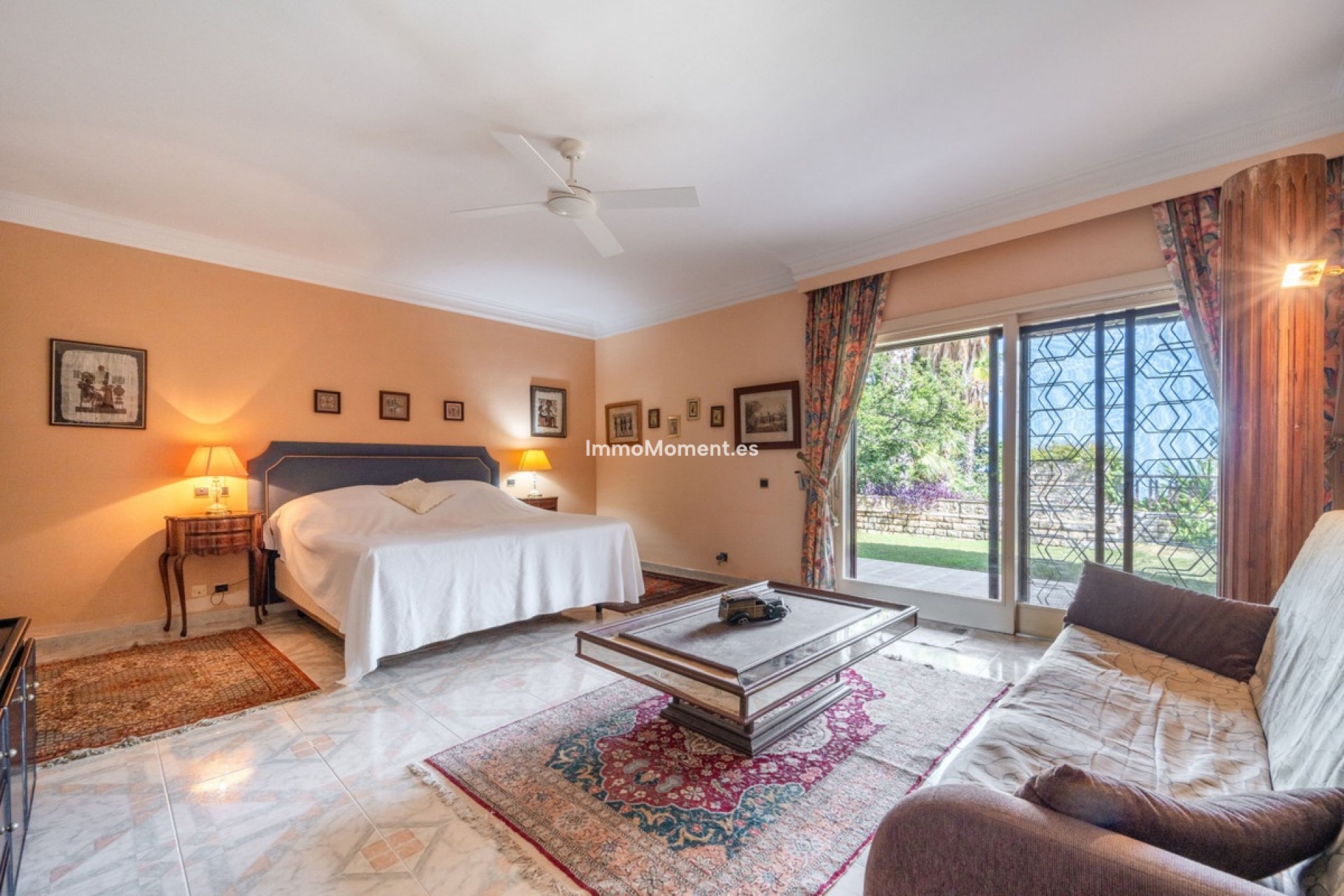 Resale - Detached villa - Estepona - Estepona Centro