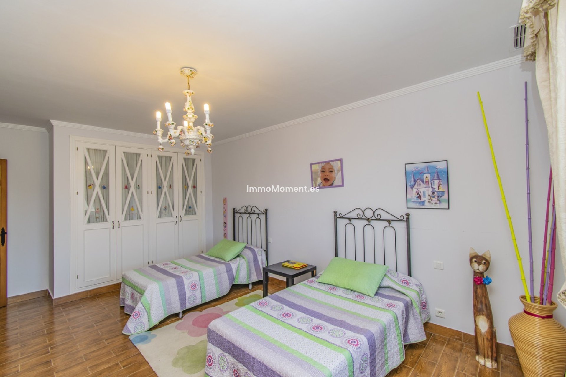Resale - Detached villa - Estepona - Estepona Centro