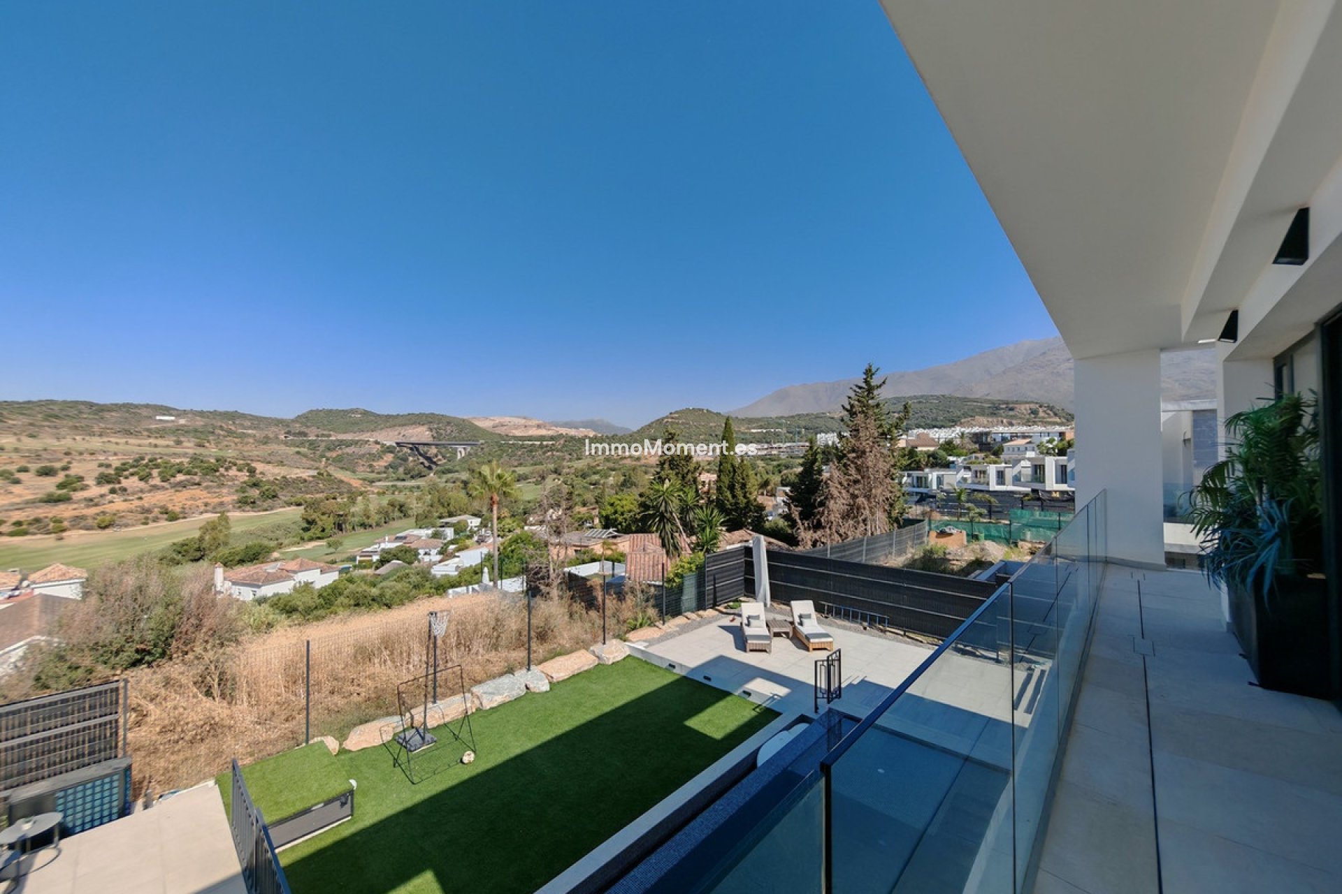 Resale - Detached villa - Estepona - Estepona Centro
