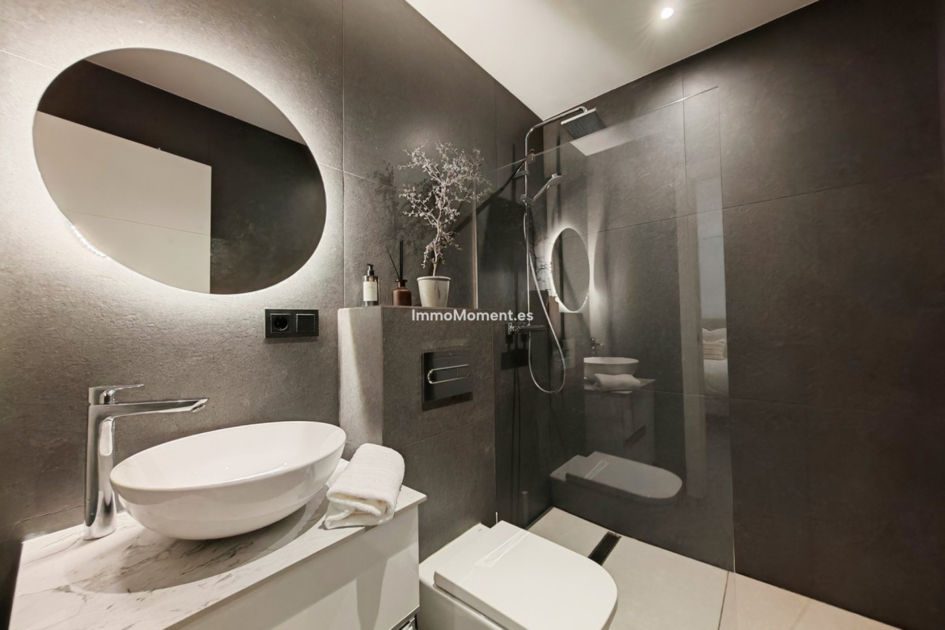 Resale - Detached villa - Estepona - Estepona Centro