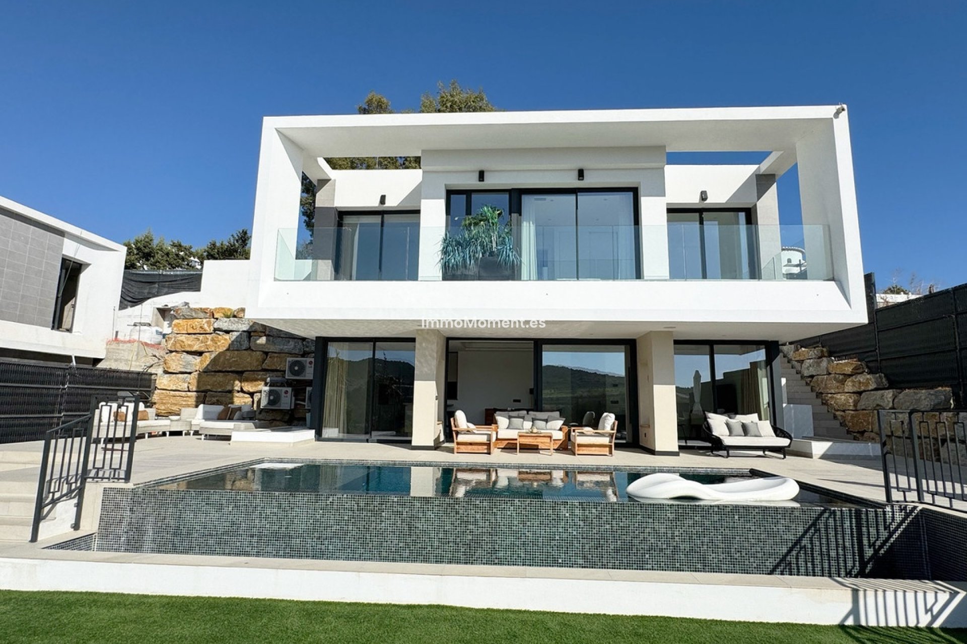 Resale - Detached villa - Estepona - Estepona Centro