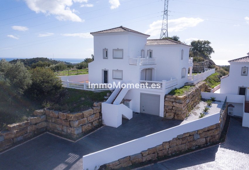 Resale - Detached villa - Estepona - Estepona Centro