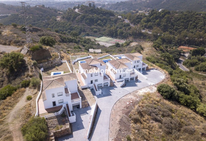 Resale - Detached villa - Estepona - Estepona Centro