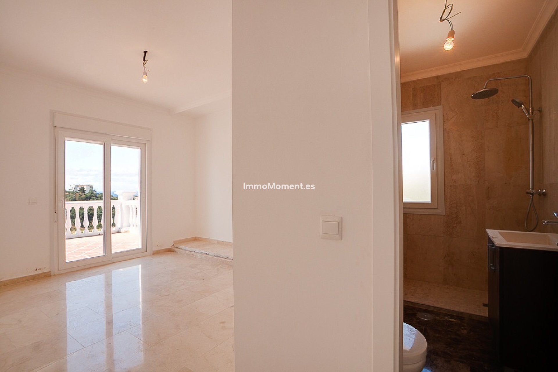 Resale - Detached villa - Estepona - Estepona Centro