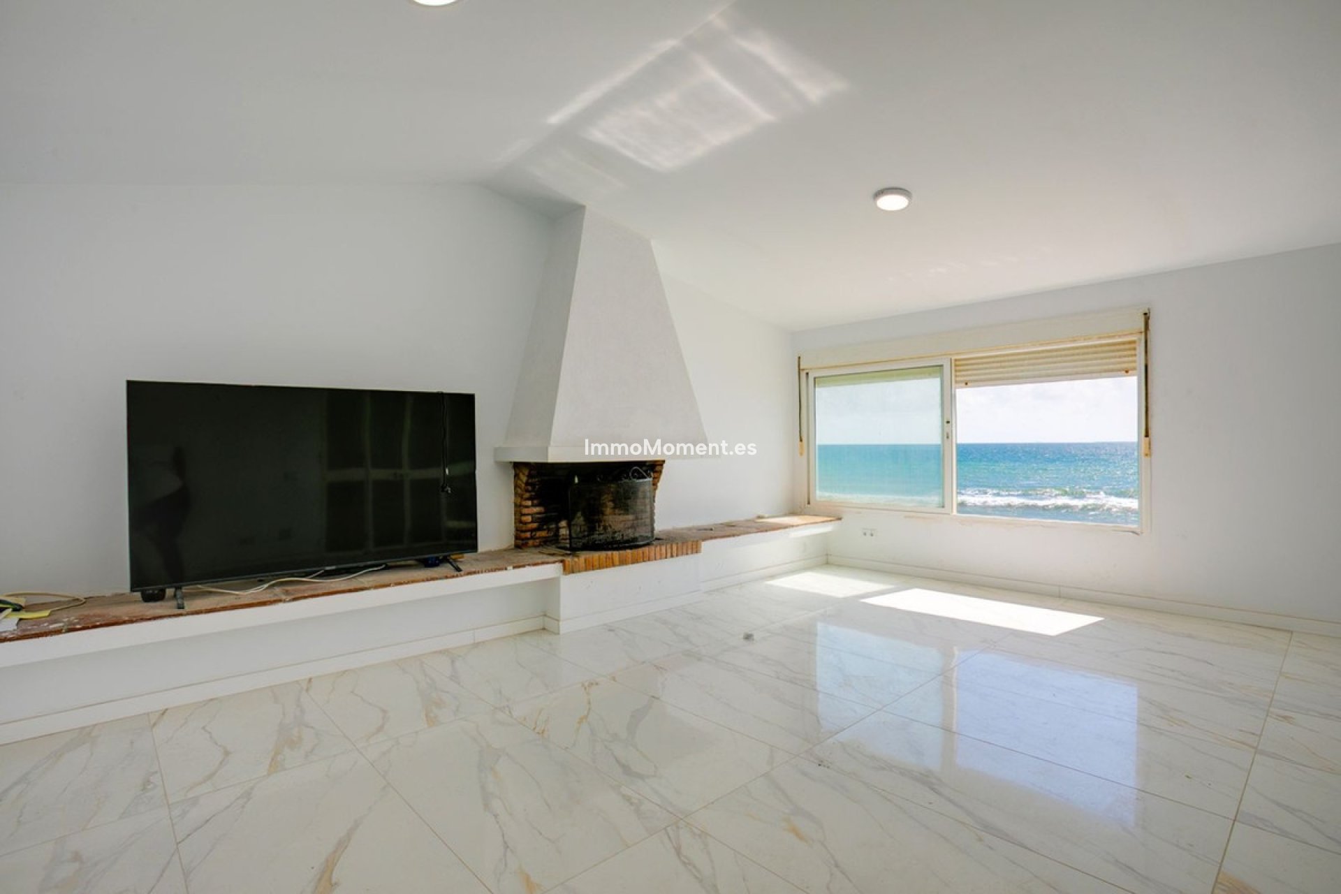 Resale - Detached villa - Estepona - Estepona Centro