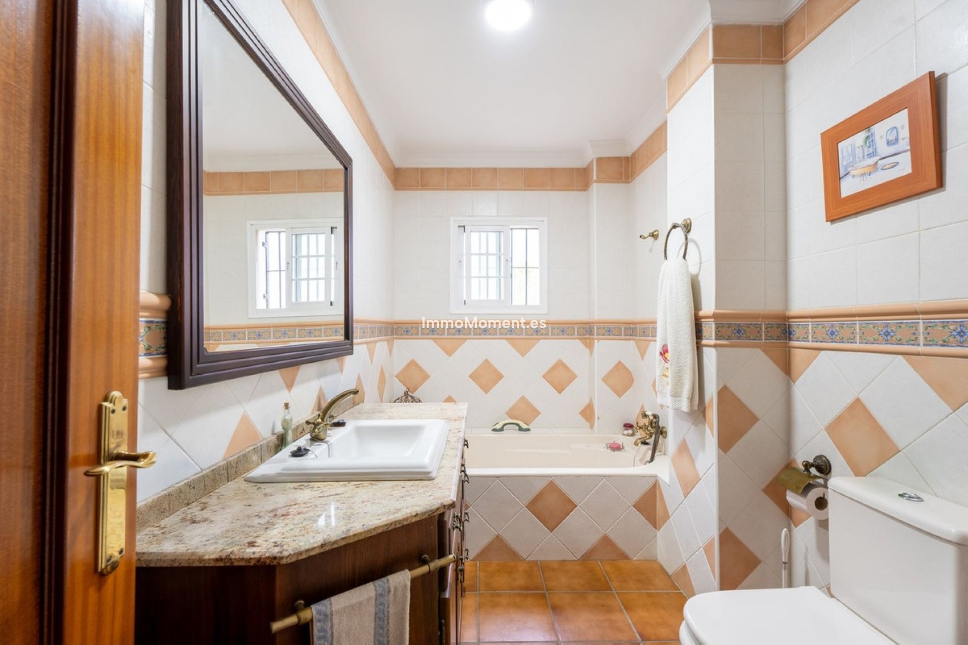 Resale - Detached villa - Estepona - Estepona Centro