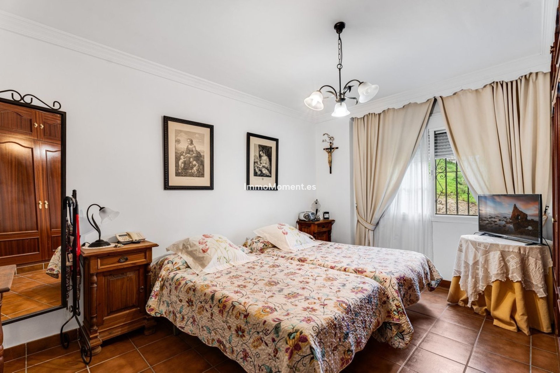 Resale - Detached villa - Estepona - Estepona Centro
