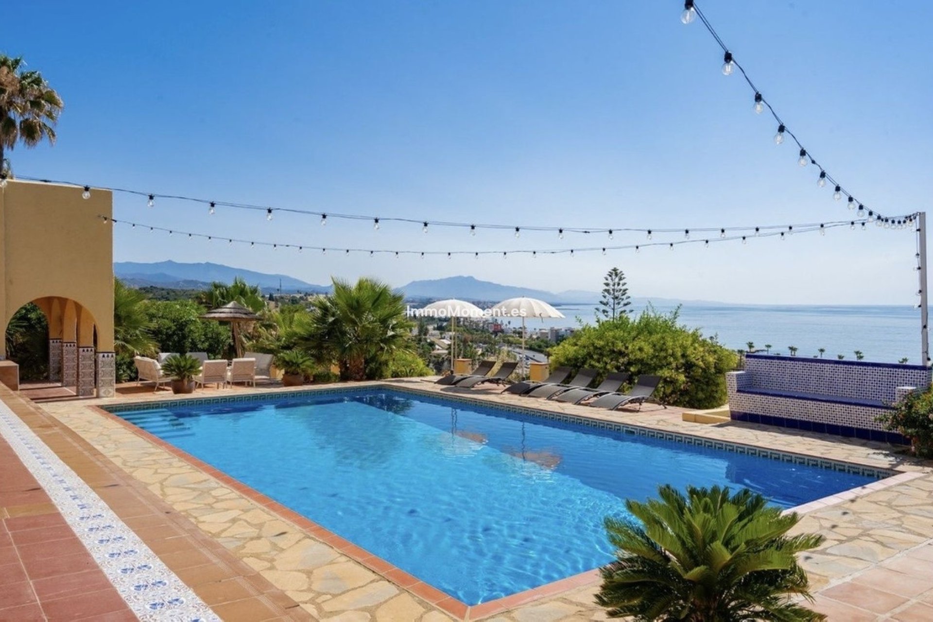 Resale - Detached villa - Estepona - Estepona Centro