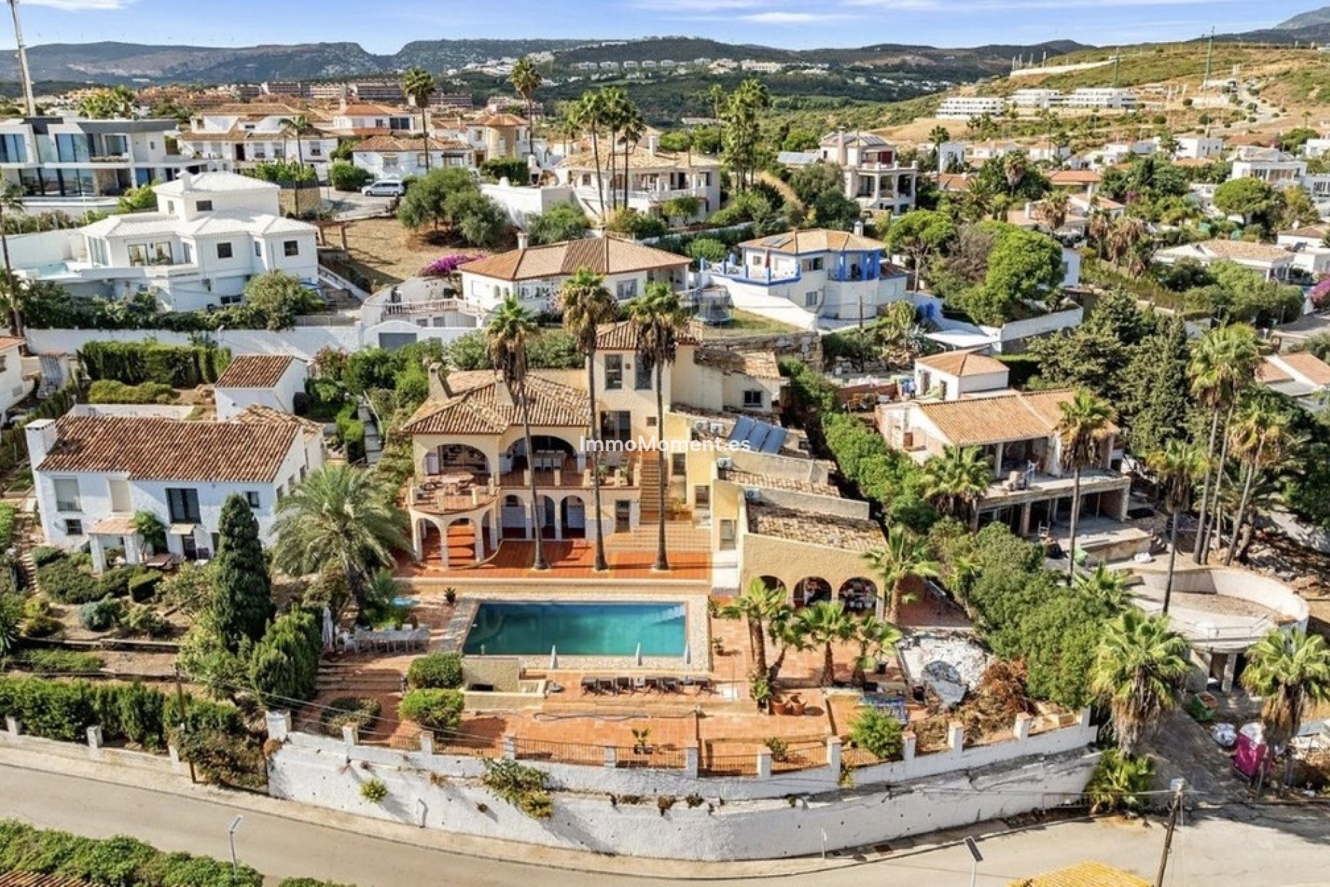 Resale - Detached villa - Estepona - Estepona Centro