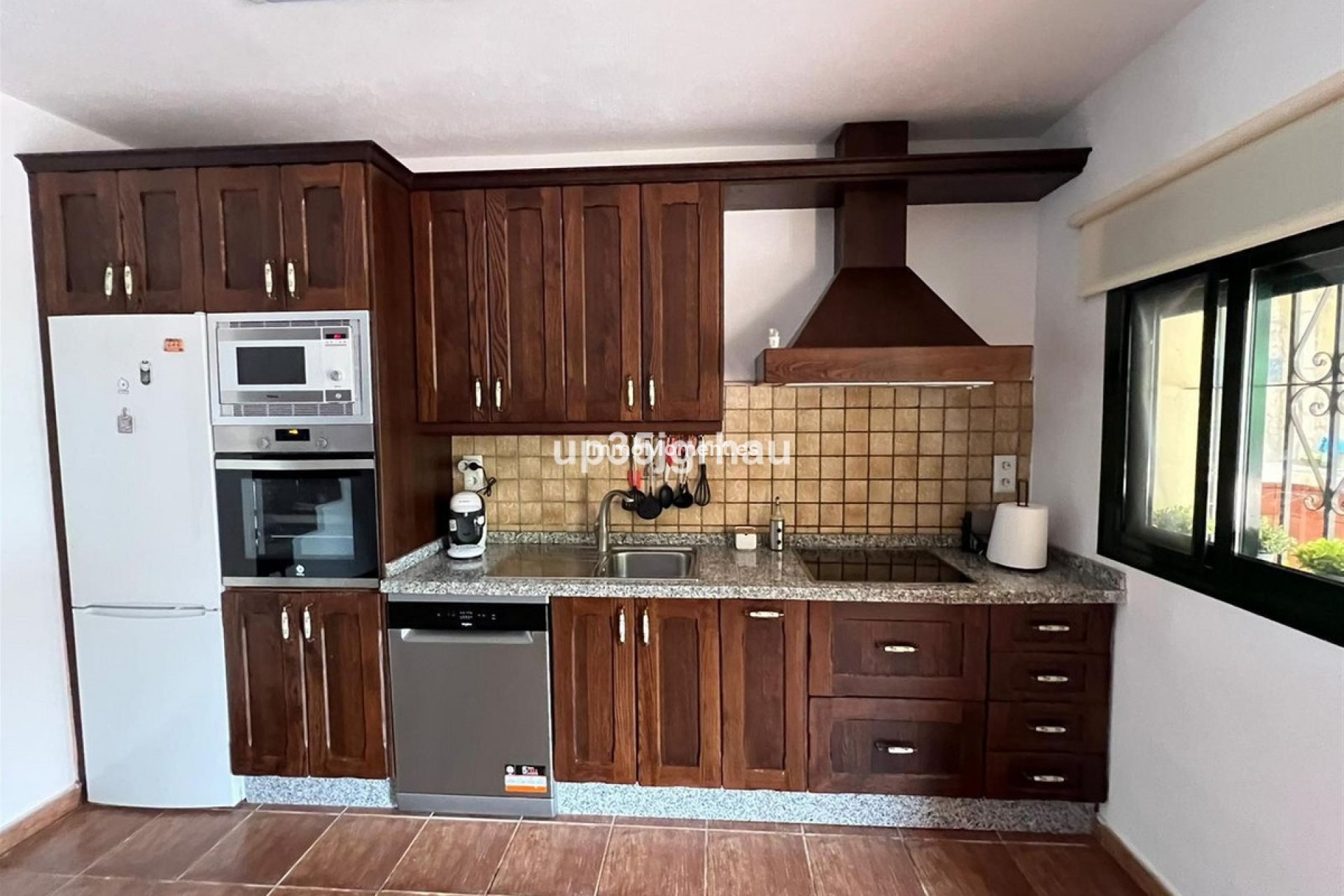 Resale - Detached villa - Estepona - Estepona Centro
