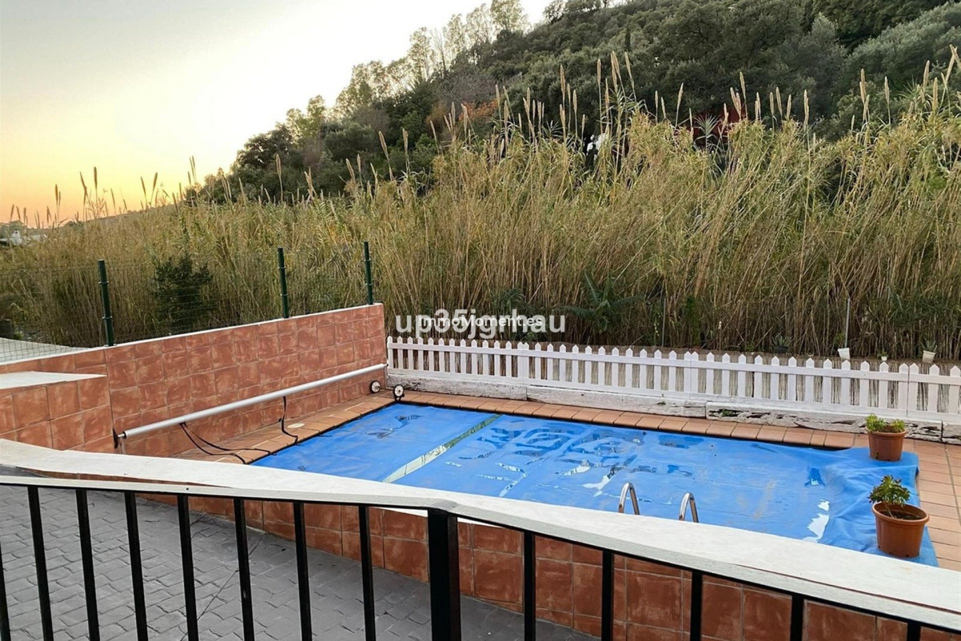 Resale - Detached villa - Estepona - Estepona Centro