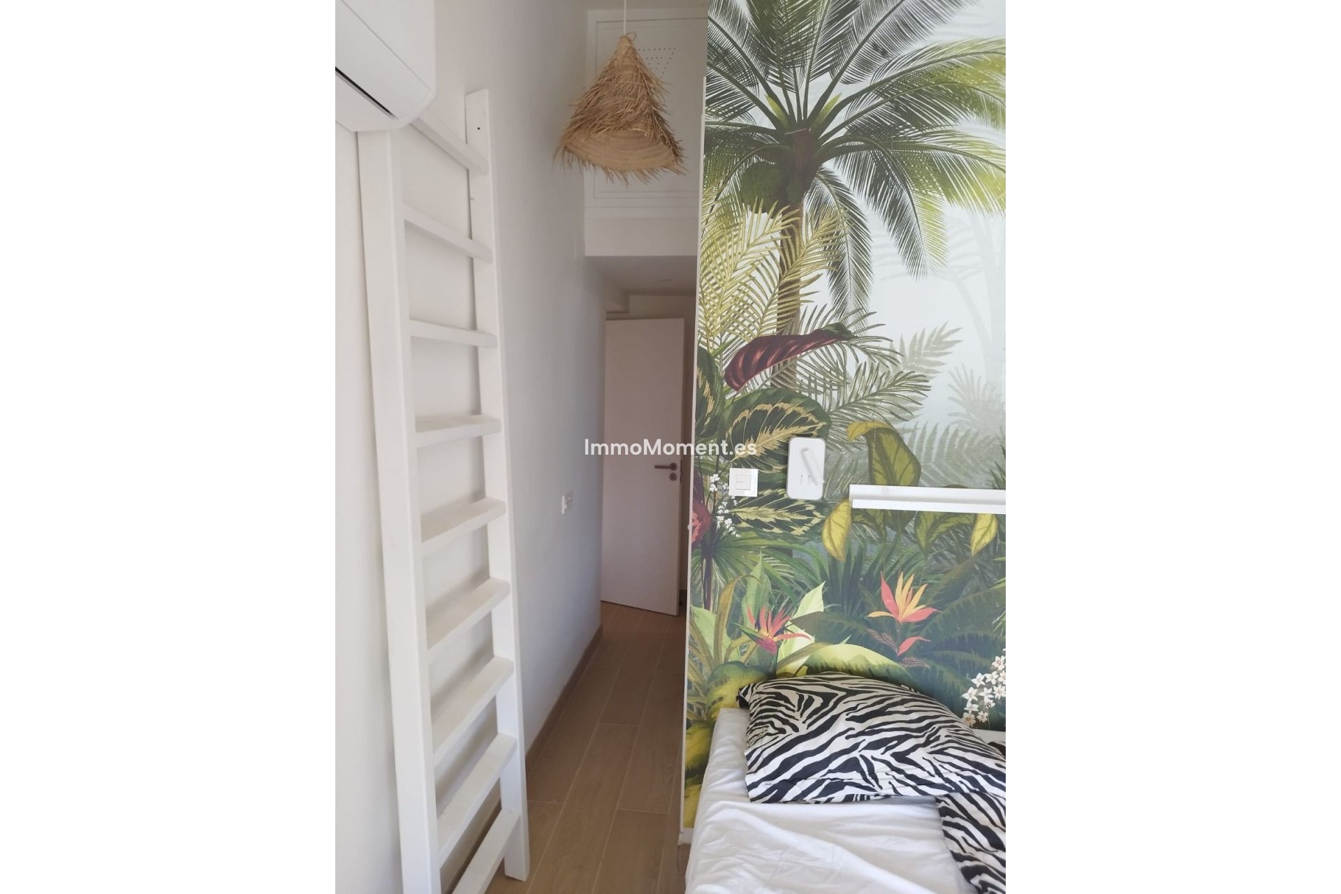 Resale - Detached villa - Estepona - Estepona Centro