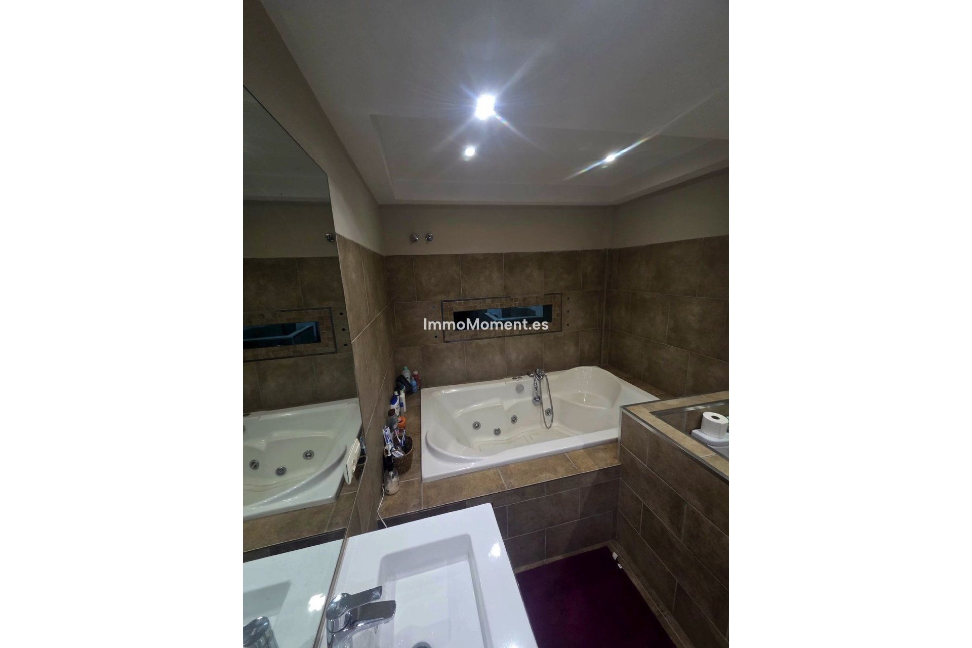 Resale - Detached villa - Estepona - Estepona Centro