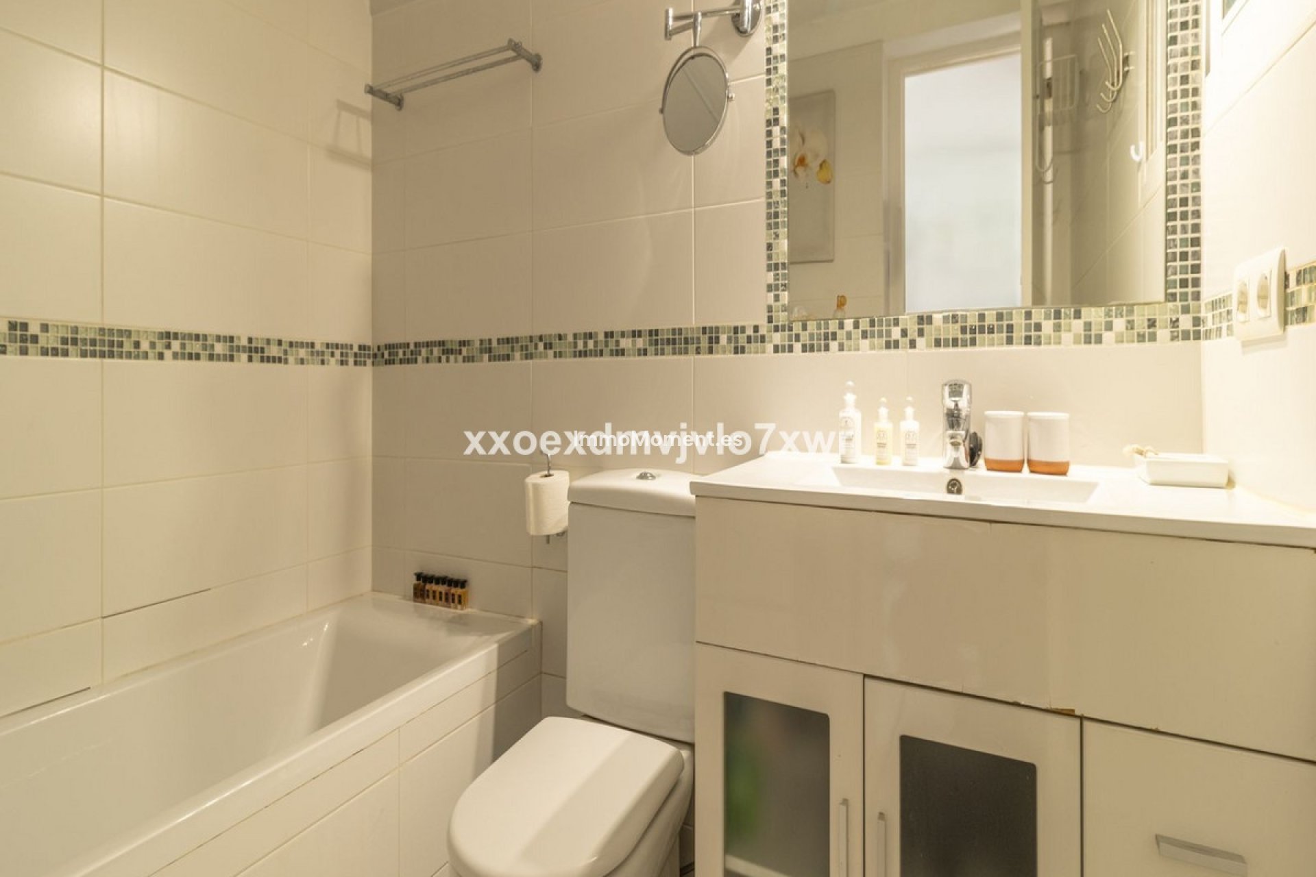 Resale - Detached villa - Estepona - Estepona Centro