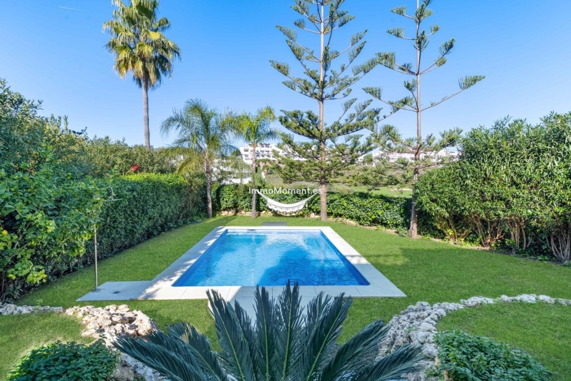 Resale - Detached villa - Estepona - Estepona Centro