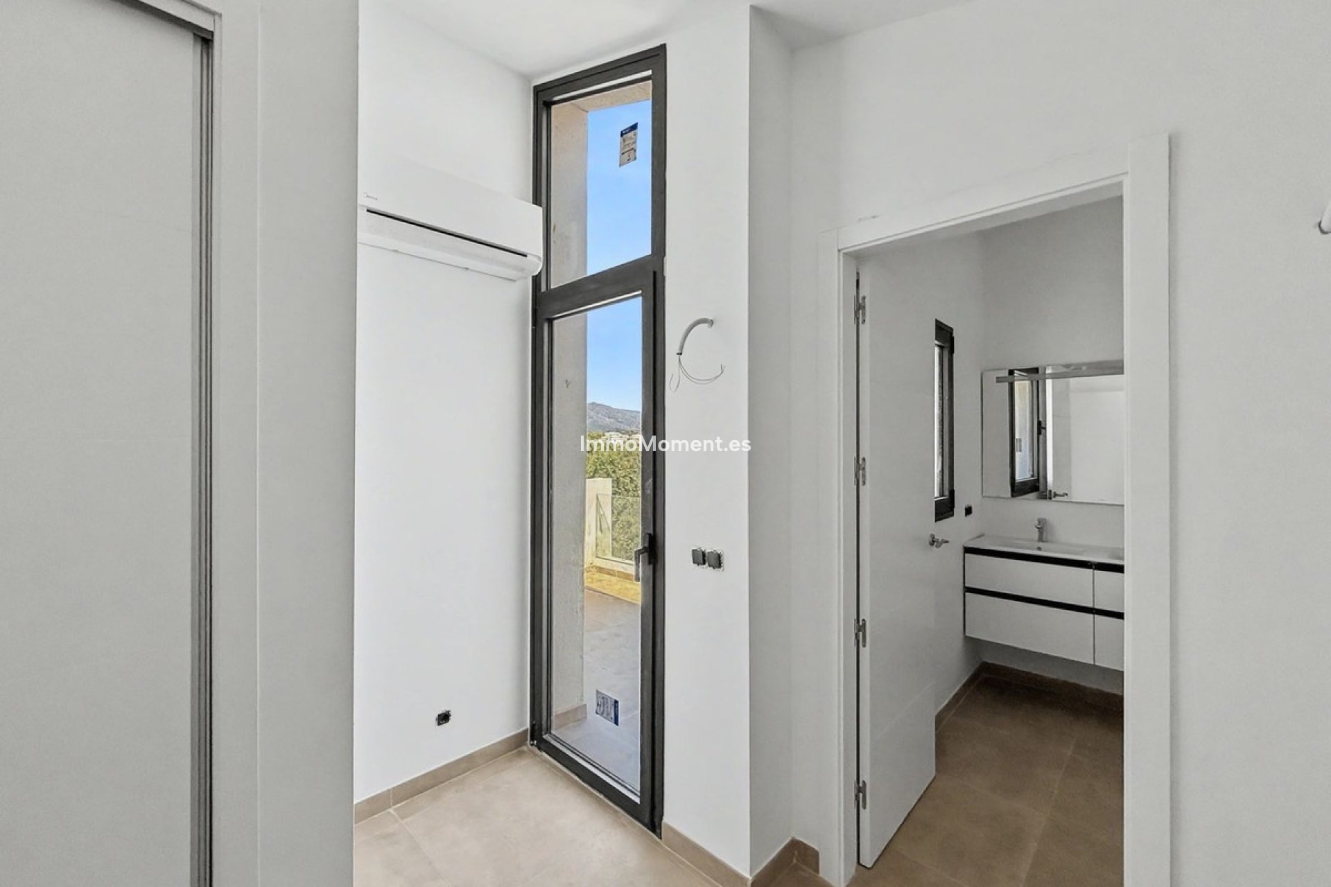 Resale - Detached villa - Estepona - Estepona Centro
